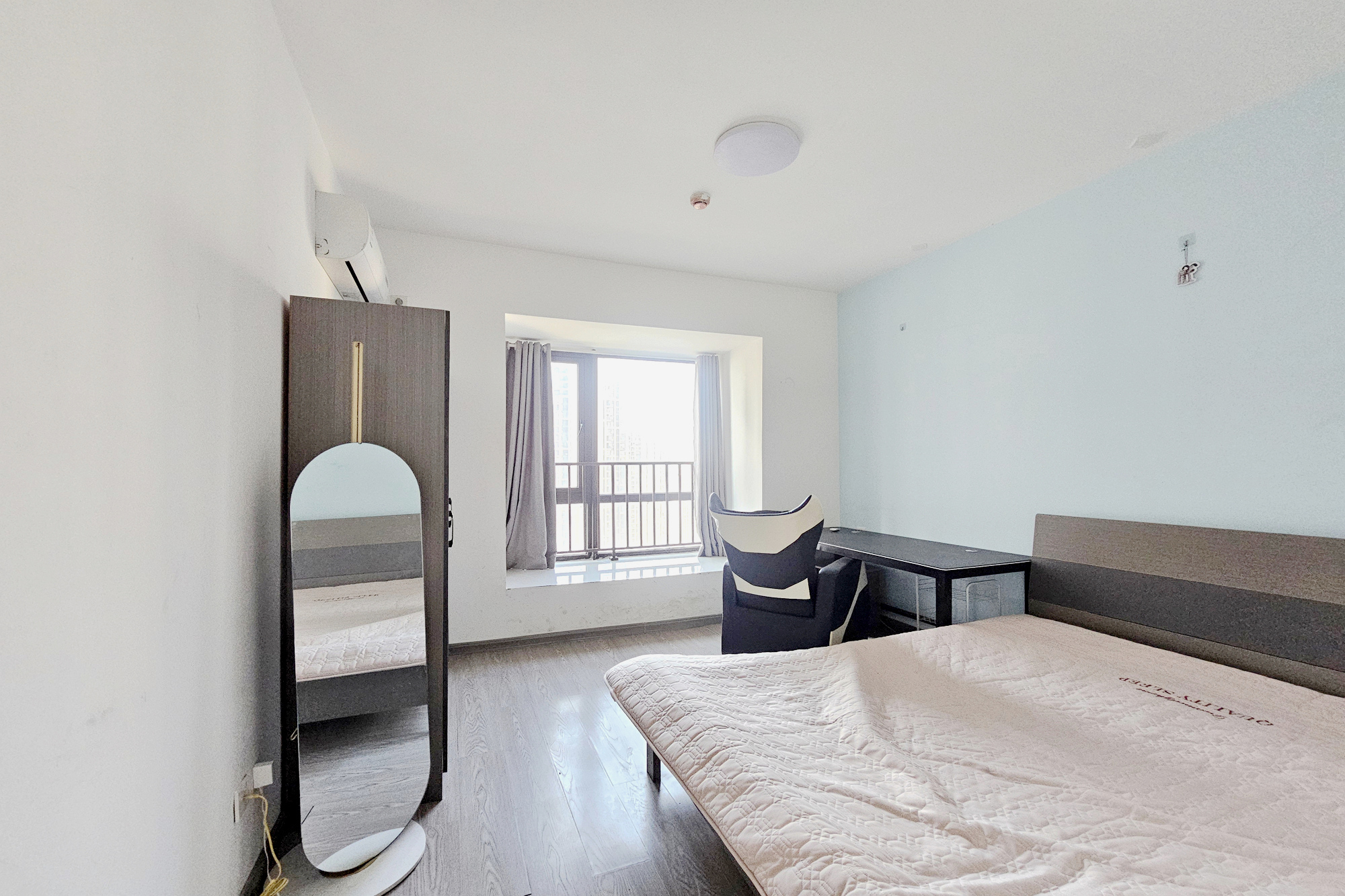 明昇壹城(明昇时代广场)二期 3室2厅1卫 168.0万 明昇壹城(明昇时代广场)二期 3室2厅1卫 168.0万卧室