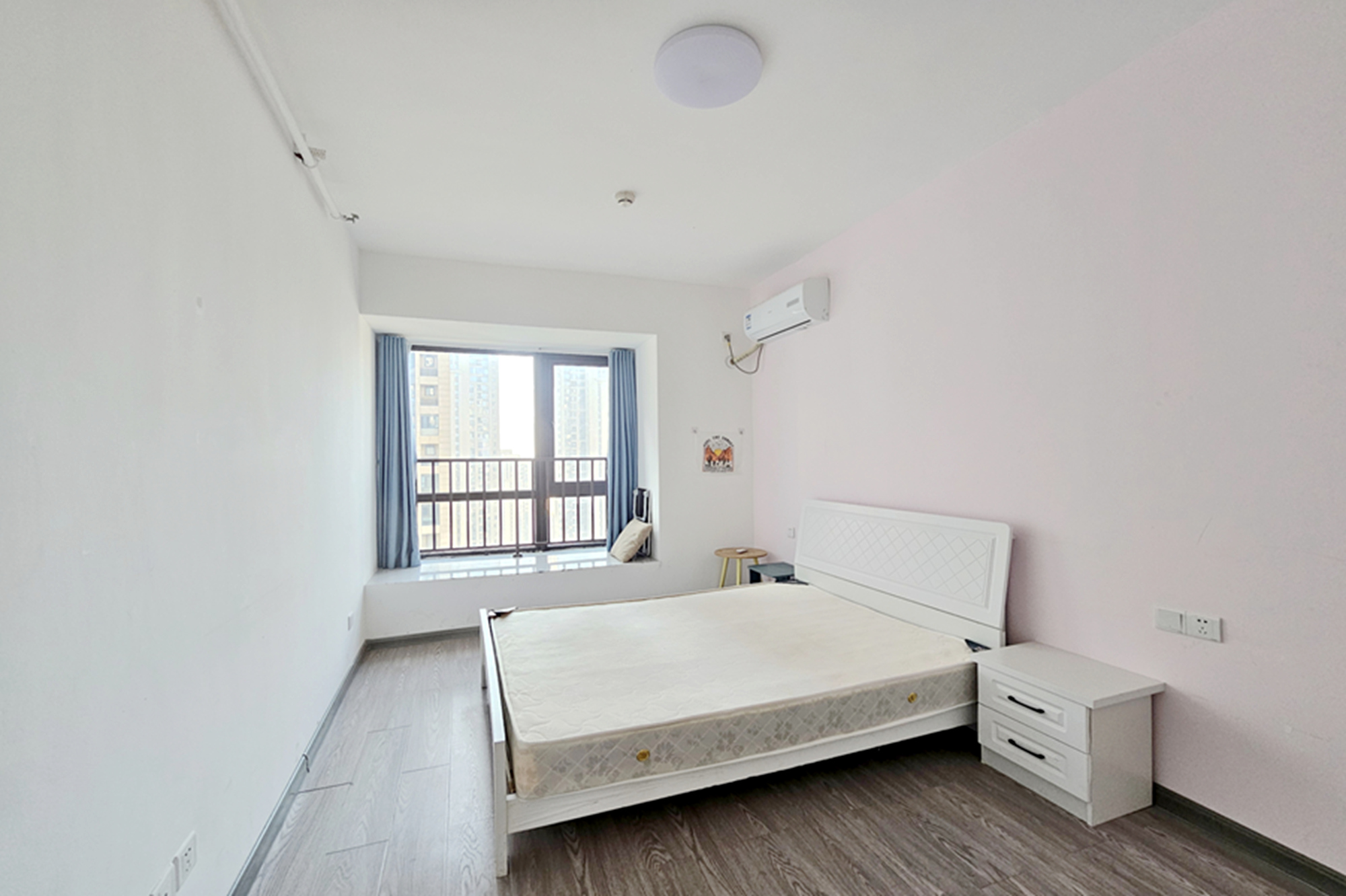 明昇壹城(明昇时代广场)二期 3室2厅1卫 168.0万 明昇壹城(明昇时代广场)二期 3室2厅1卫 168.0万卧室