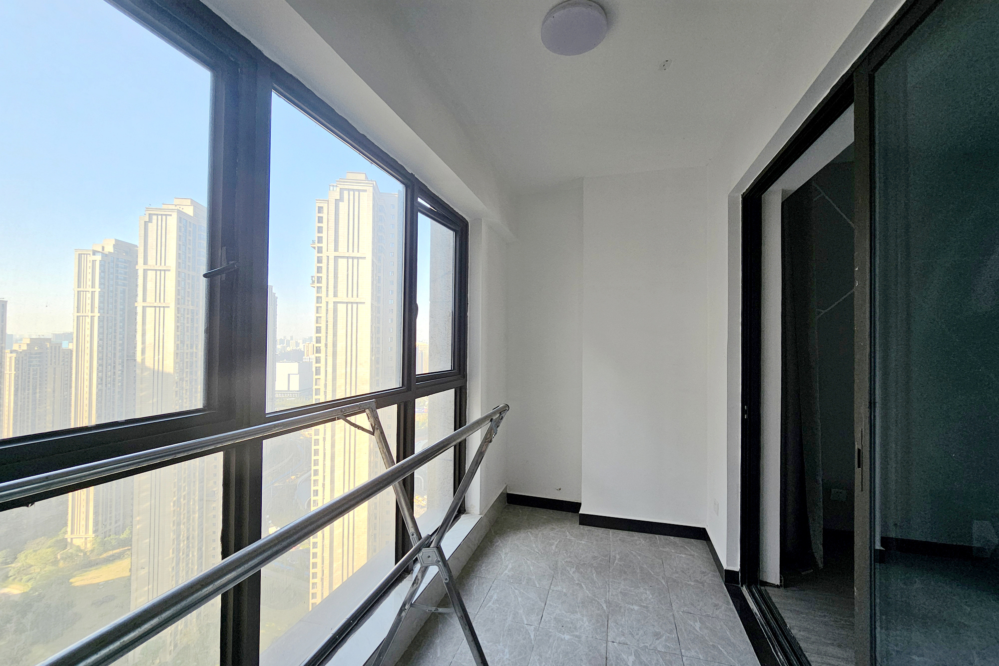 明昇壹城(明昇时代广场)二期 3室2厅1卫 168.0万 明昇壹城(明昇时代广场)二期 3室2厅1卫 168.0万阳台