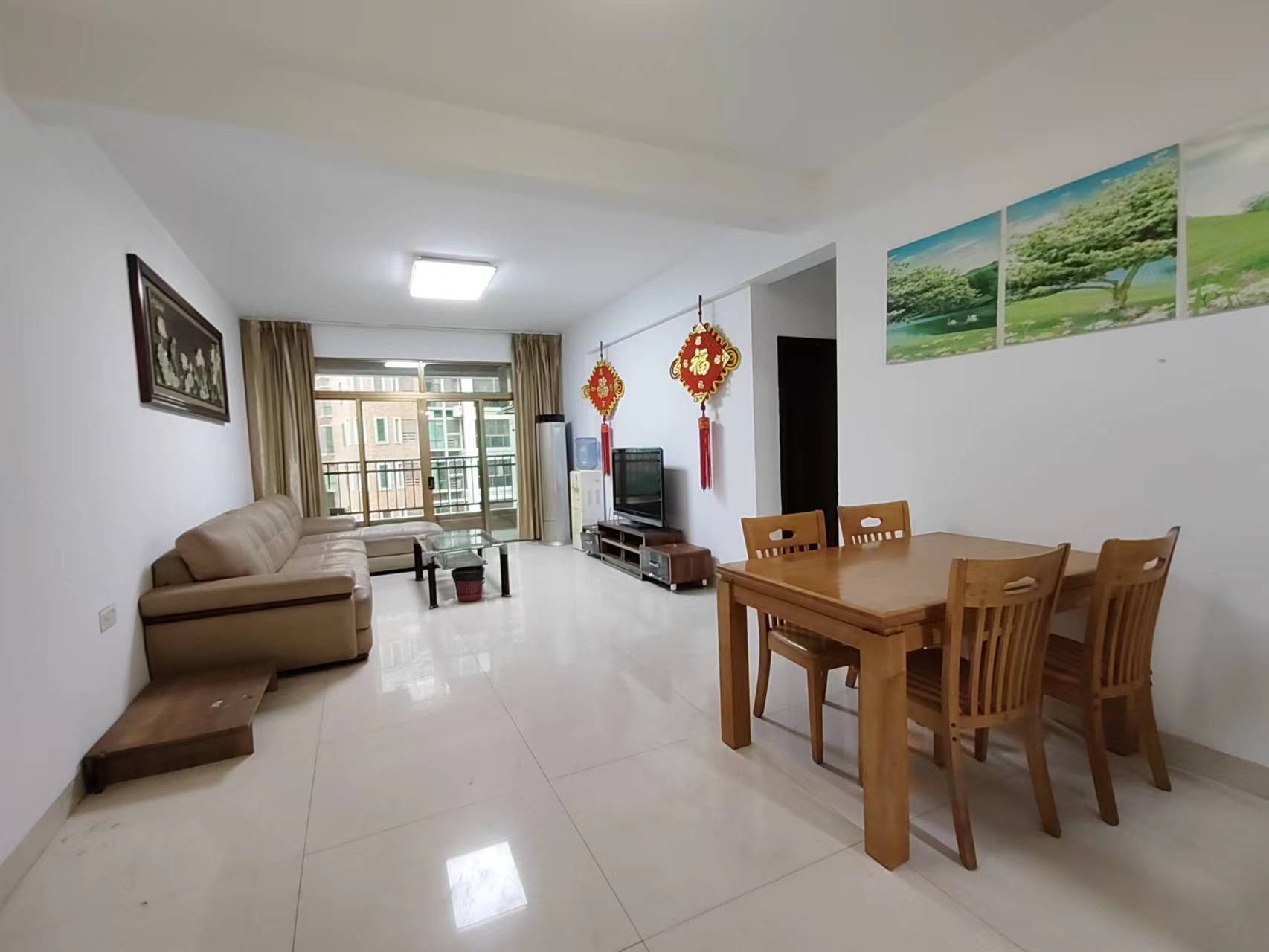 世纪星城  3室2厅2卫    2500.0元/月 世纪星城  3室2厅2卫    2500.0元/月室内图