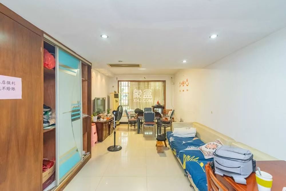 金色比华利 2室2厅1卫 2100.0元/月 金色比华利 2室2厅1卫 2100.0元/月室内图