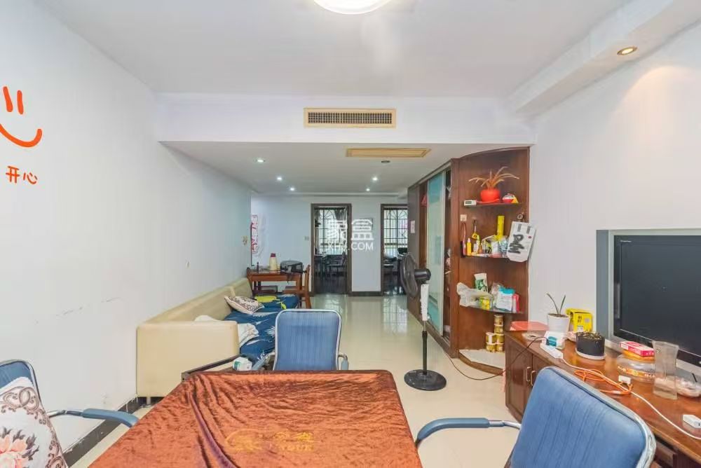 金色比华利 2室2厅1卫 2100.0元/月 金色比华利 2室2厅1卫 2100.0元/月室内图