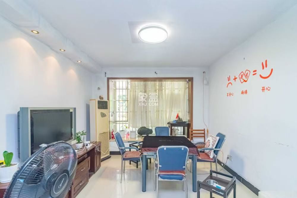 金色比华利 2室2厅1卫 2100.0元/月 金色比华利 2室2厅1卫 2100.0元/月室内图