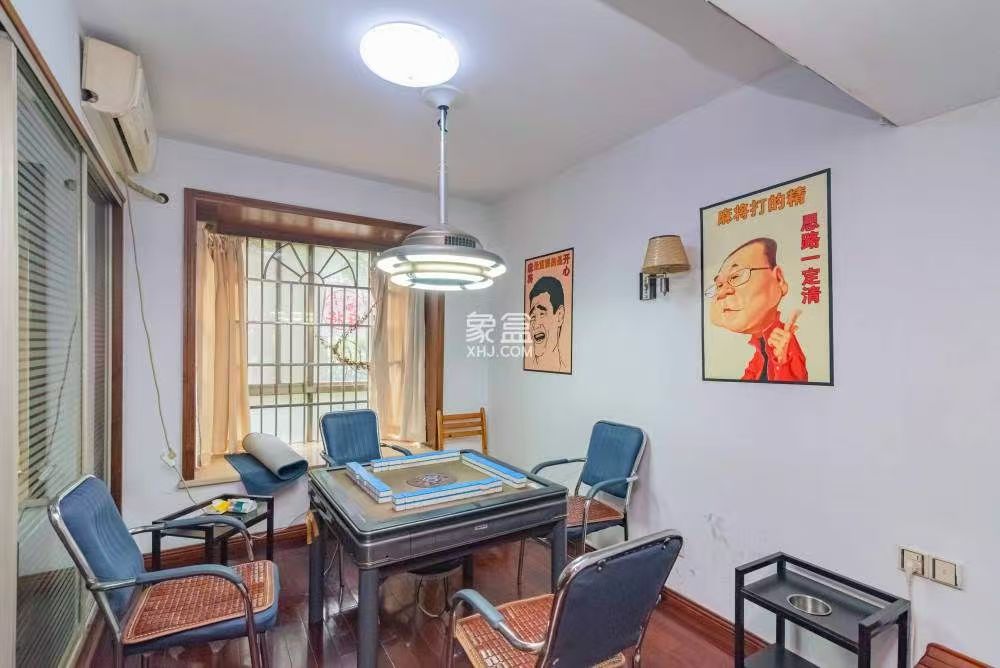 金色比华利 2室2厅1卫 2100.0元/月 金色比华利 2室2厅1卫 2100.0元/月室内图