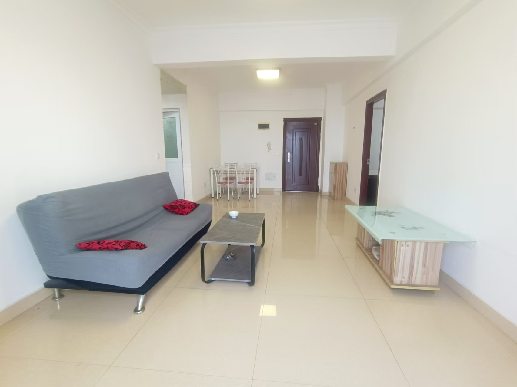 金鹿花园  1室1厅1卫    1000.0元/月 金鹿花园  1室1厅1卫    1000.0元/月