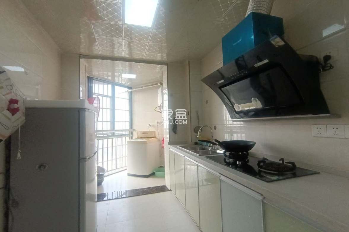 金鹿花园  1室1厅1卫    1000.0元/月 金鹿花园  1室1厅1卫    1000.0元/月室内图