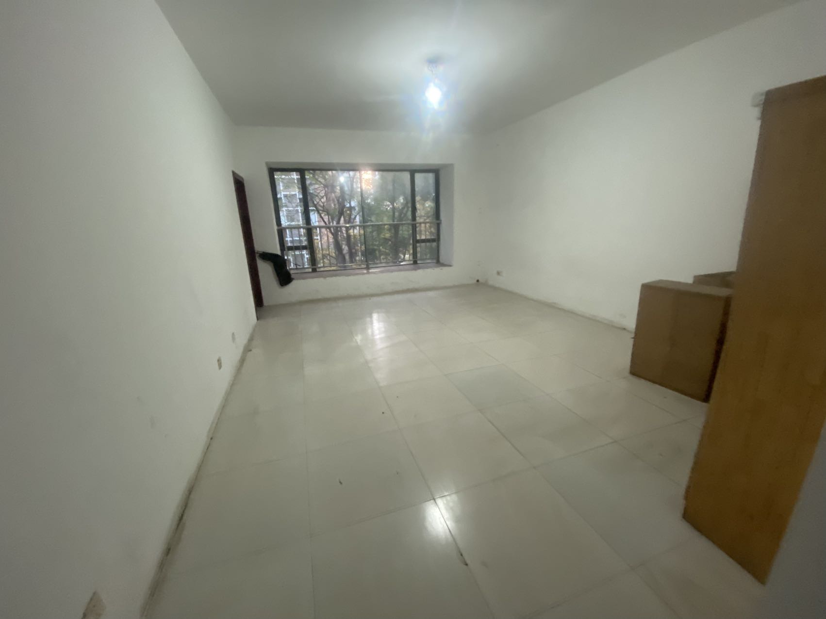 庐山春天一期桃李苑  3室2厅1卫    75.0万 庐山春天一期桃李苑  3室2厅1卫    75.0万室内图