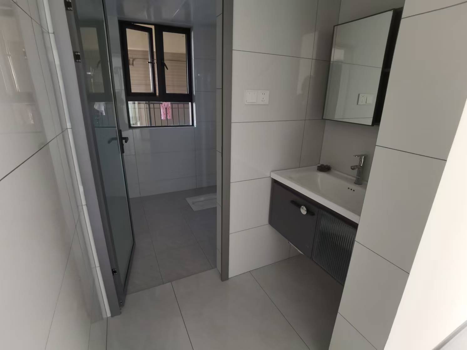 荣盛碧桂园铂悦府 3室2厅2卫 2300.0元/月 荣盛碧桂园铂悦府 3室2厅2卫 2300.0元/月室内图