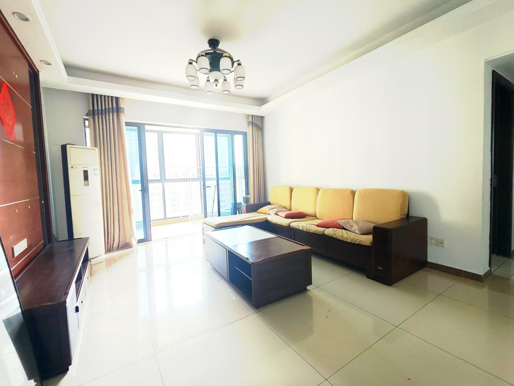 珠江花城四期花盛  4室2厅2卫    3200.0元/月 珠江花城四期花盛  4室2厅2卫    3200.0元/月室内图