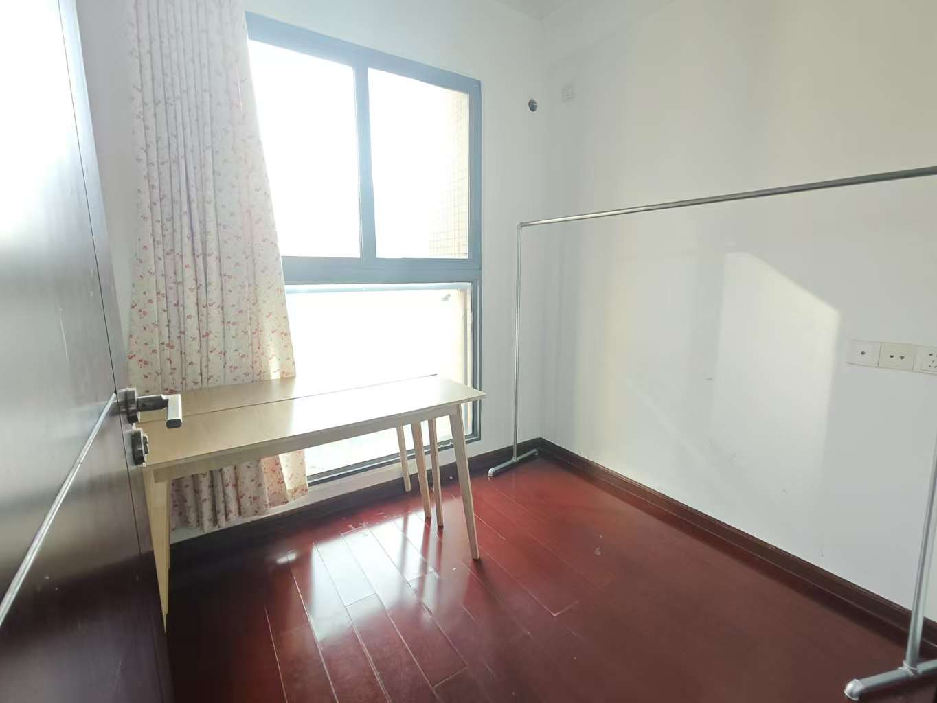 珠江花城四期花盛  4室2厅2卫    3200.0元/月 珠江花城四期花盛  4室2厅2卫    3200.0元/月室内图