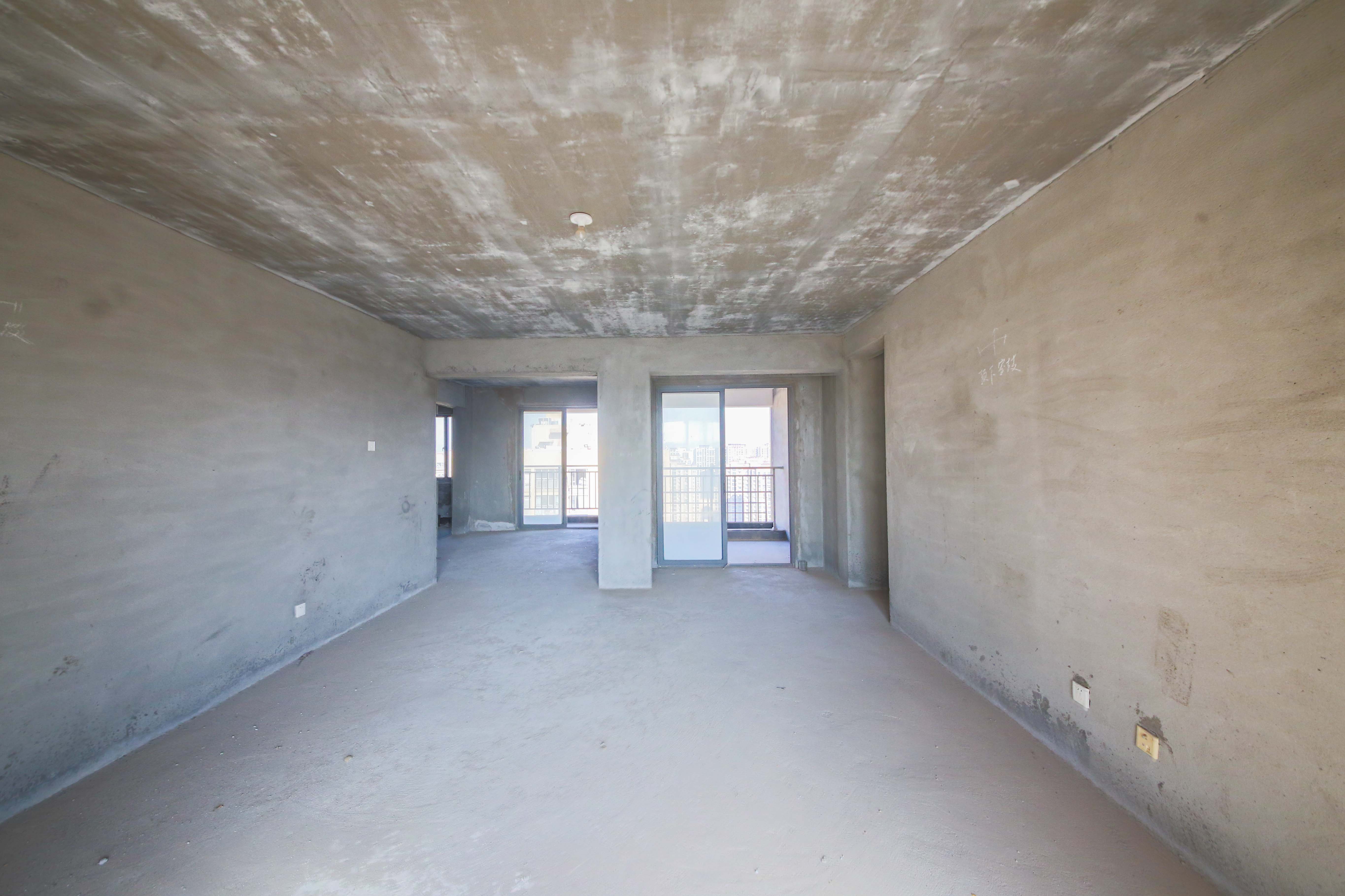 鑫远御文台一期  4室2厅2卫    190.0万 鑫远御文台一期  4室2厅2卫    190.0万客厅