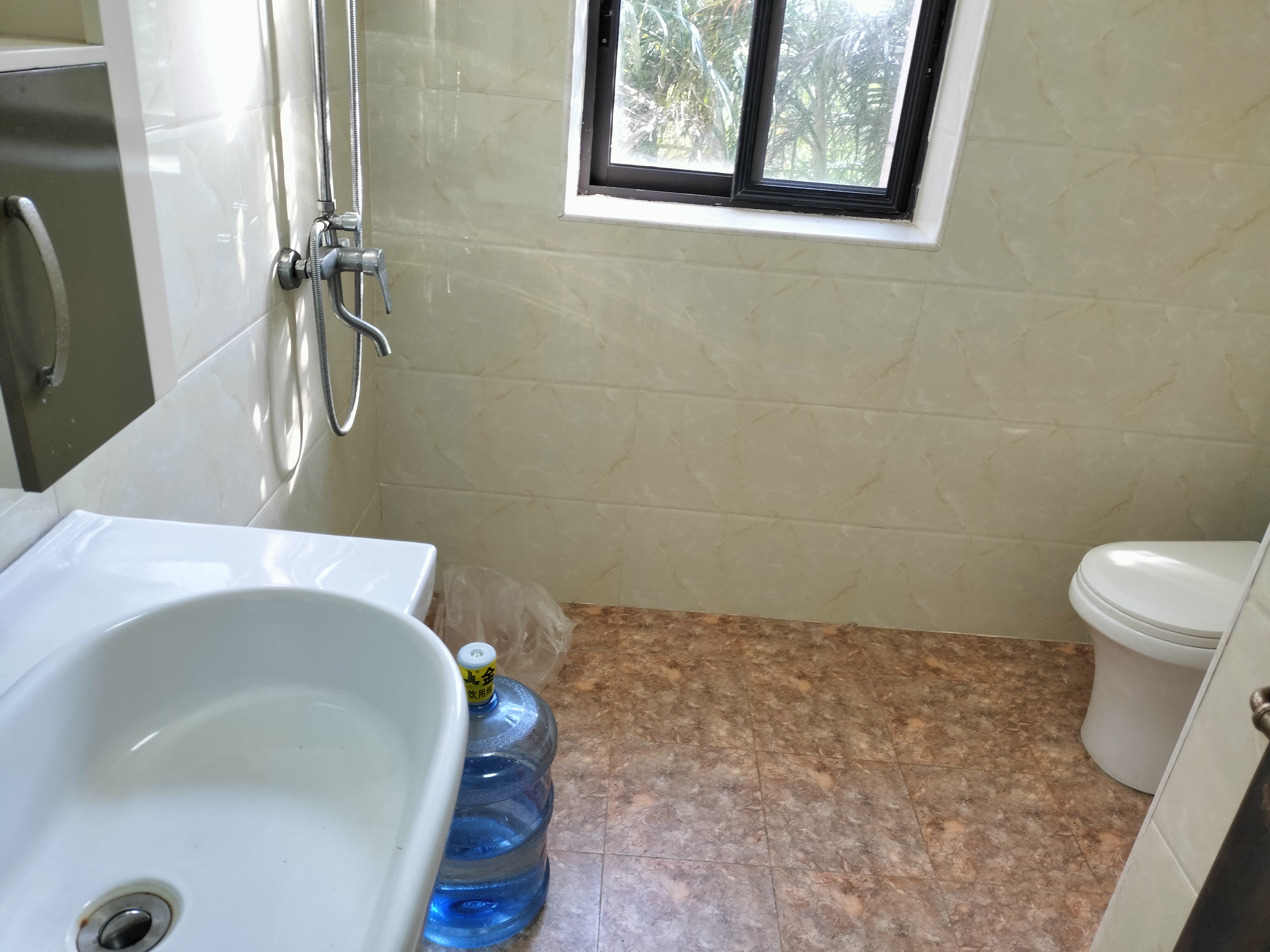 和风江岸 3室2厅2卫 2600.0元/月 和风江岸 3室2厅2卫 2600.0元/月室内图