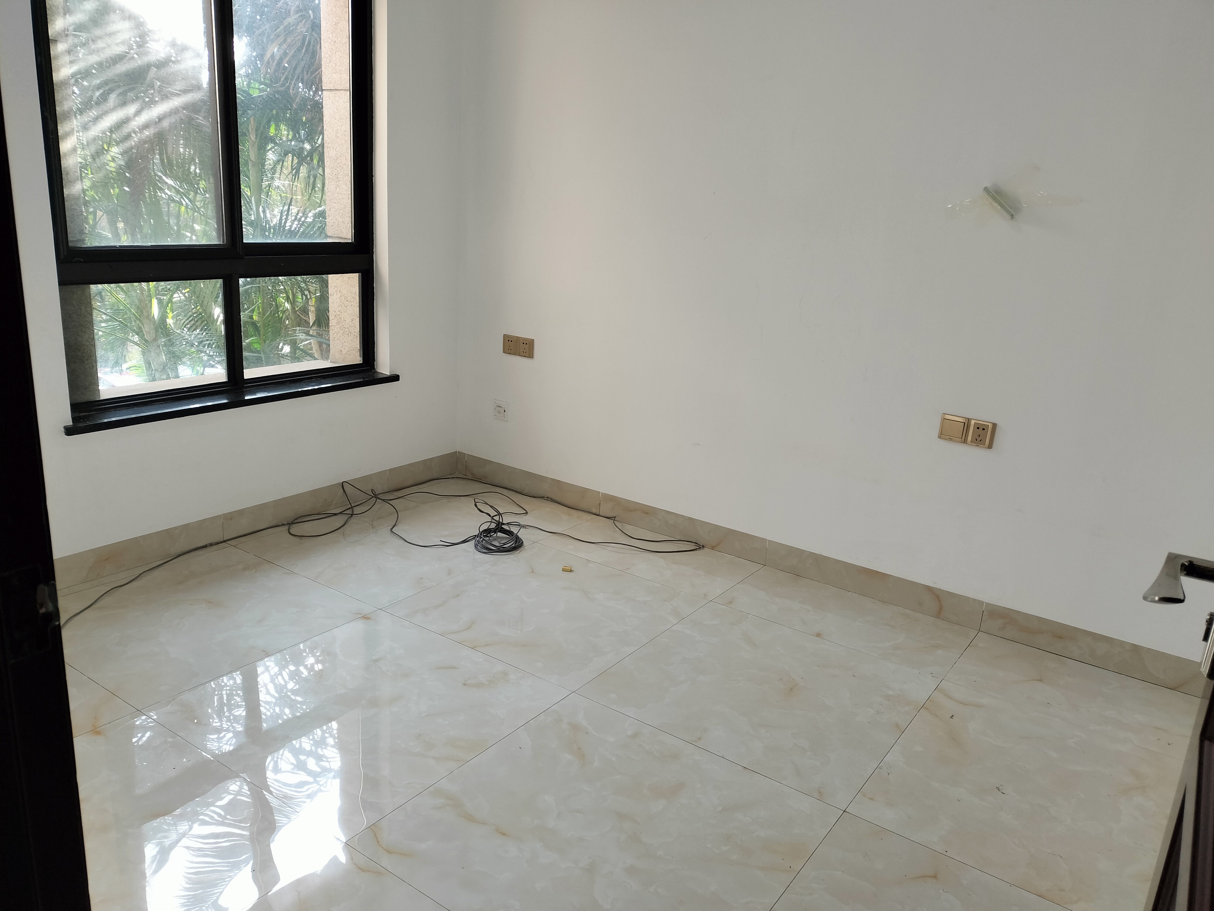 和风江岸 3室2厅2卫 2600.0元/月 和风江岸 3室2厅2卫 2600.0元/月室内图