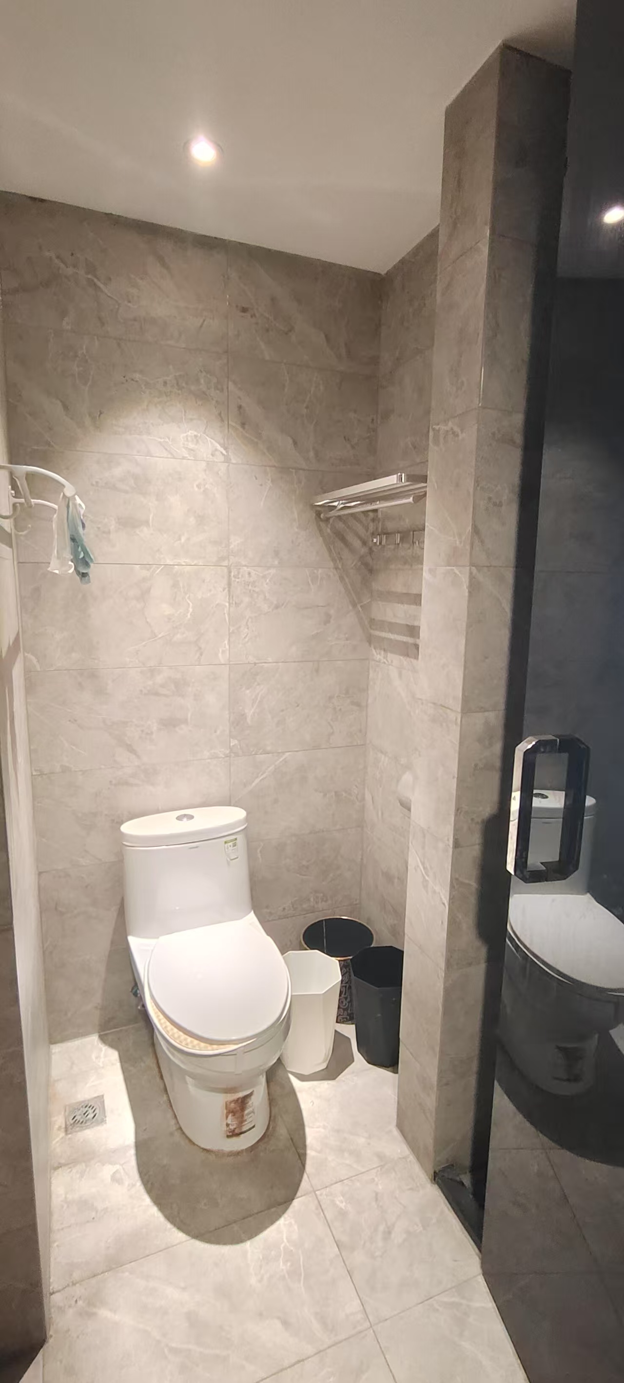 紫鑫御湖湾 1室1厅1卫 1200.0元/月 紫鑫御湖湾 1室1厅1卫 1200.0元/月室内图