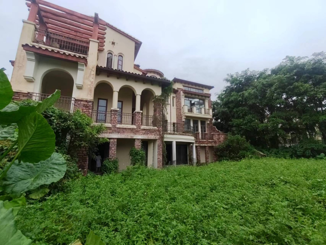 中信台达国际一期 6室3厅4卫 780.0万 中信台达国际一期 6室3厅4卫 780.0万室内图