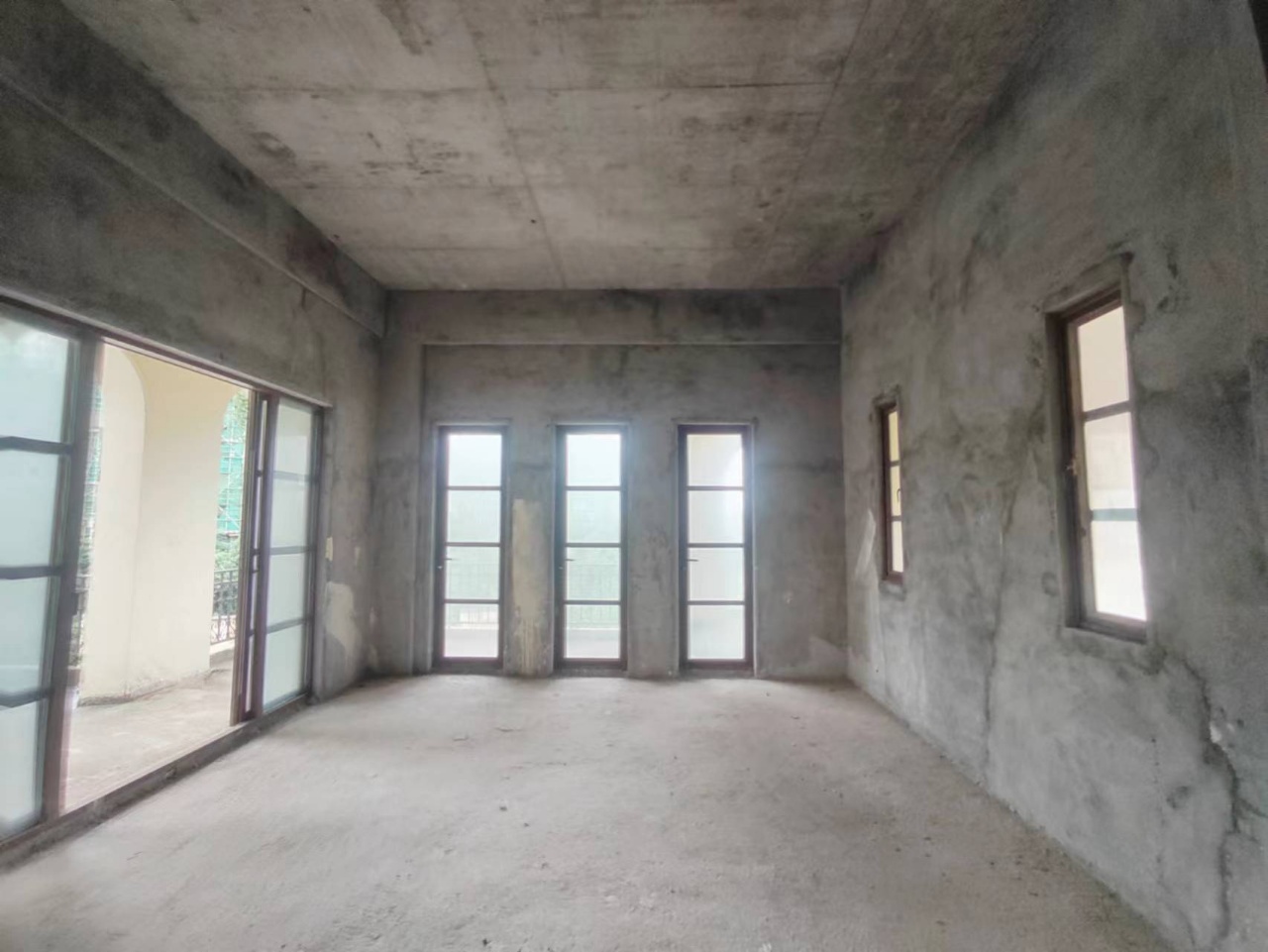 中信台达国际一期 6室3厅4卫 780.0万 中信台达国际一期 6室3厅4卫 780.0万室内图