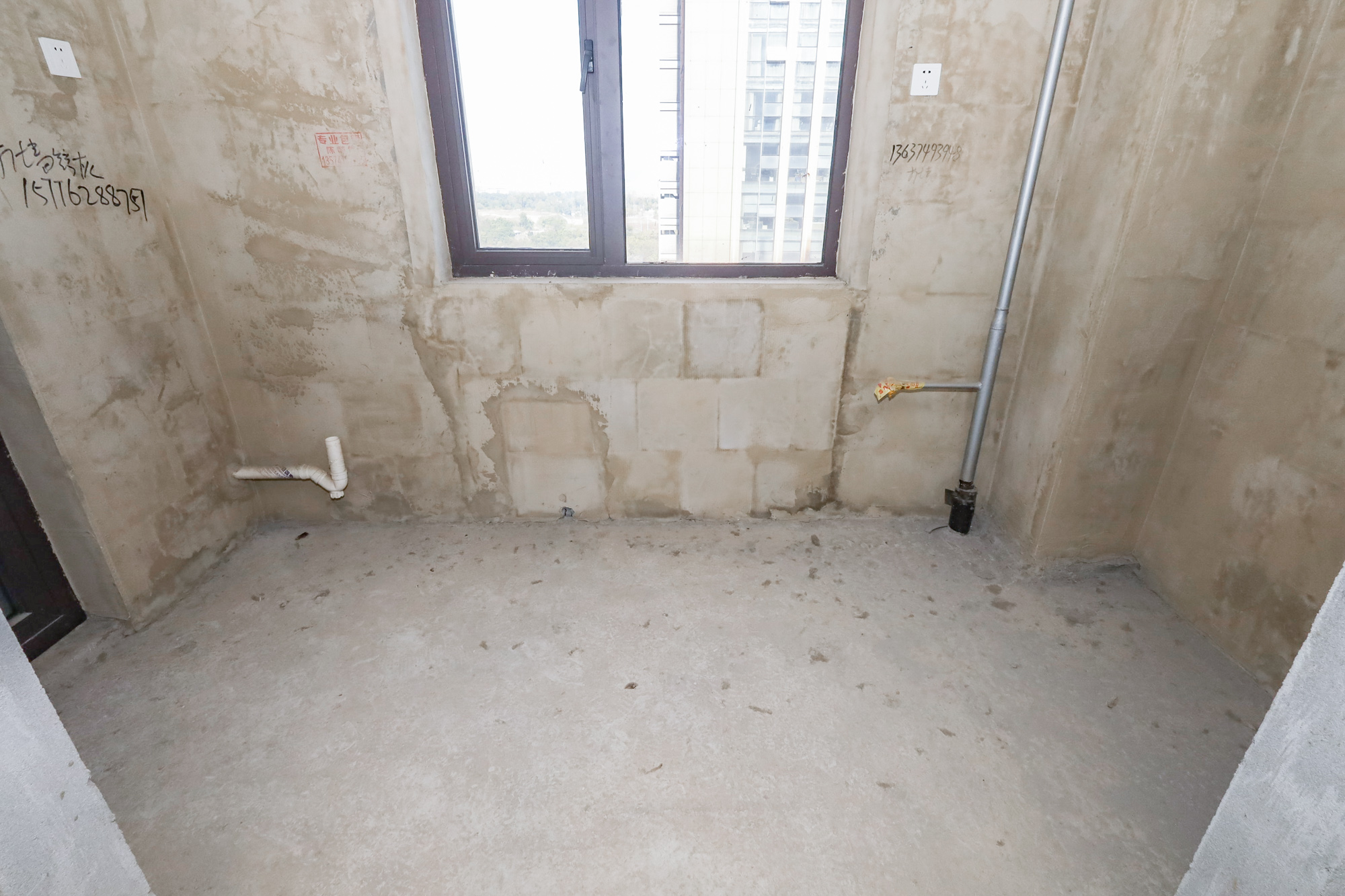 中铁西江悦一期  4室2厅2卫    138.0万 中铁西江悦一期  4室2厅2卫    138.0万厨房