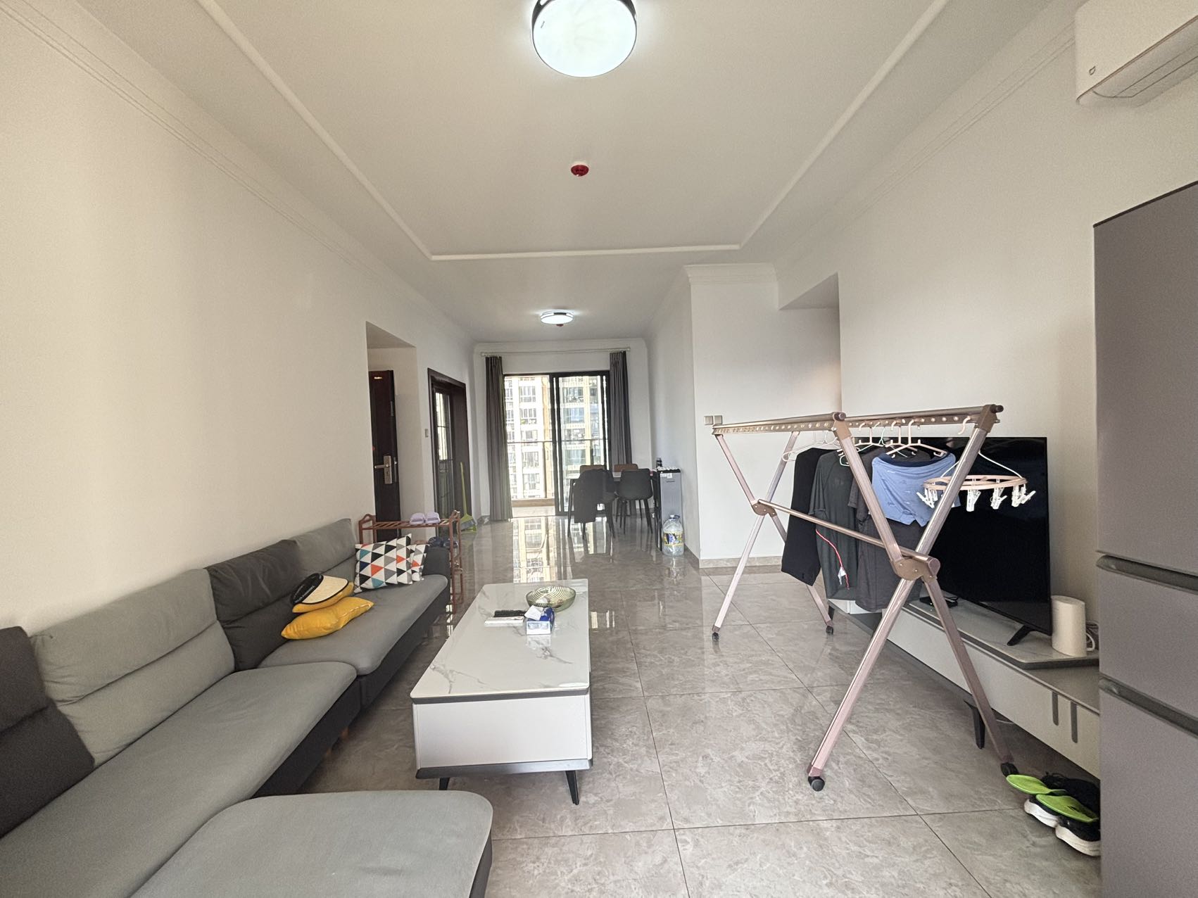 星华海岸城三期  3室2厅2卫    190.0万 星华海岸城三期  3室2厅2卫    190.0万室内图