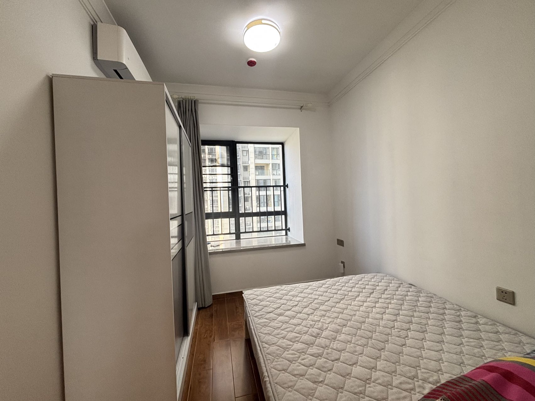 星华海岸城三期  3室2厅2卫    190.0万 星华海岸城三期  3室2厅2卫    190.0万室内图