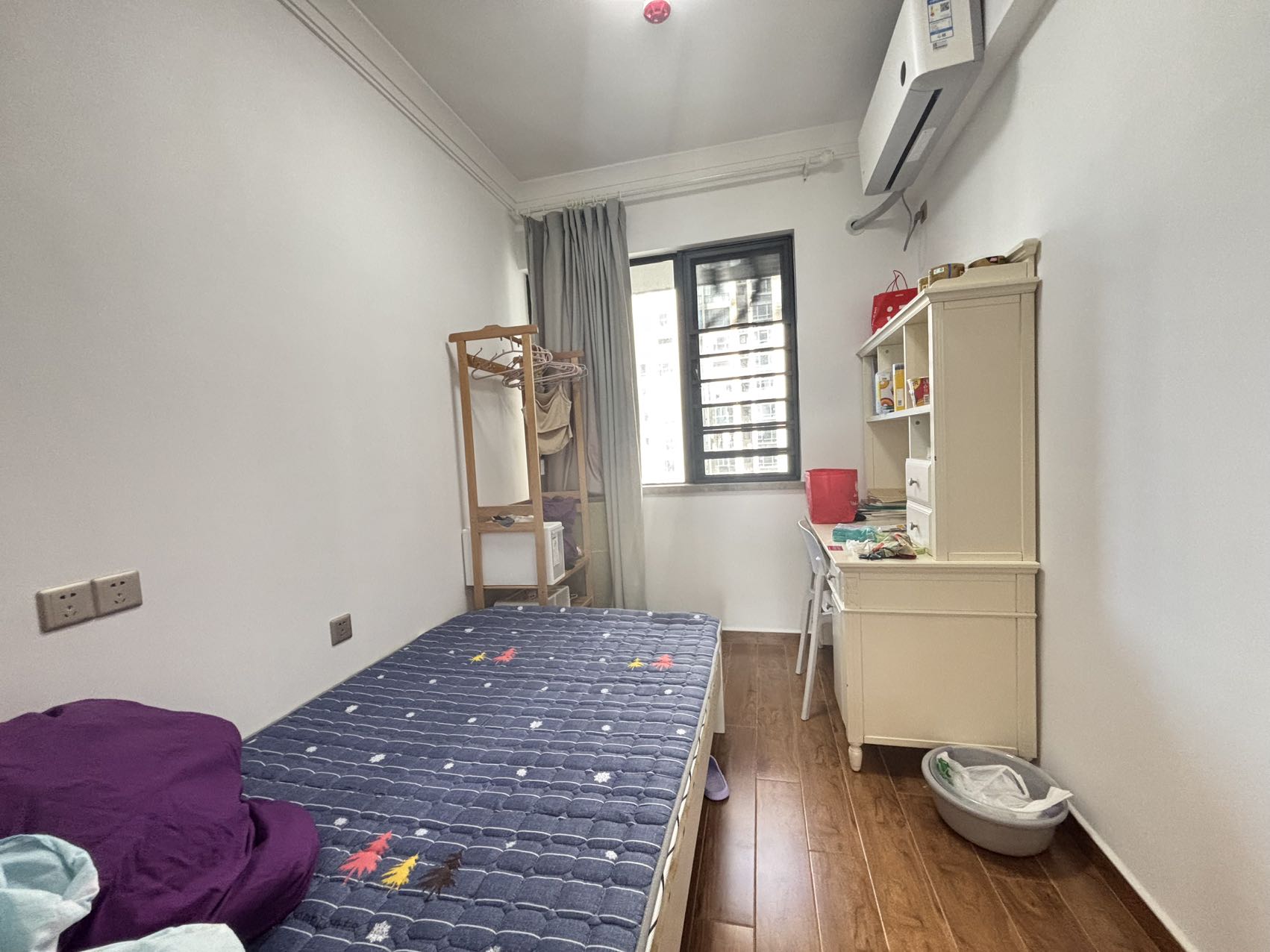 星华海岸城三期  3室2厅2卫    190.0万 星华海岸城三期  3室2厅2卫    190.0万室内图