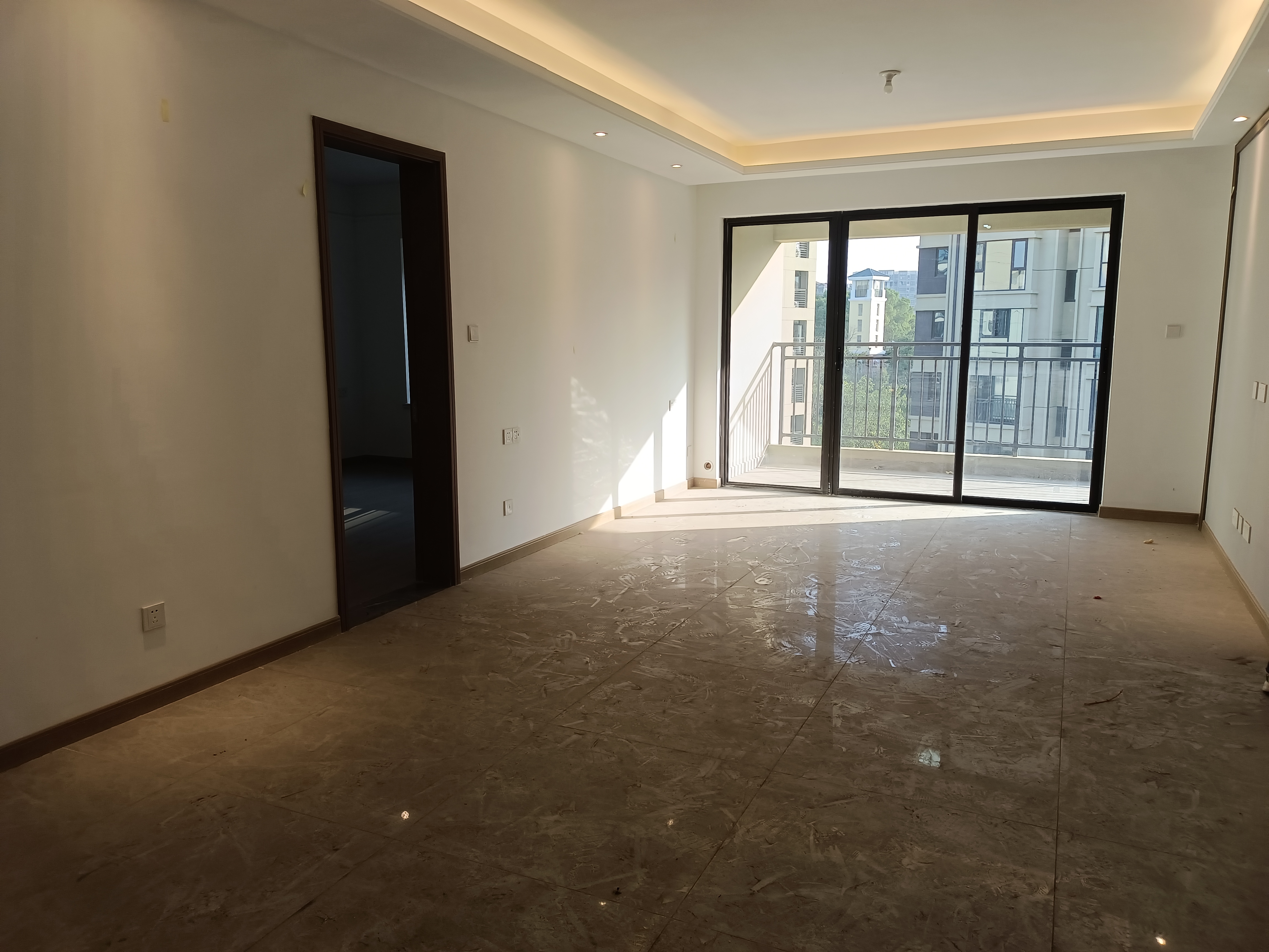 蓝光雍锦府 4室2厅2卫 3500.0元/月 蓝光雍锦府 4室2厅2卫 3500.0元/月室内图