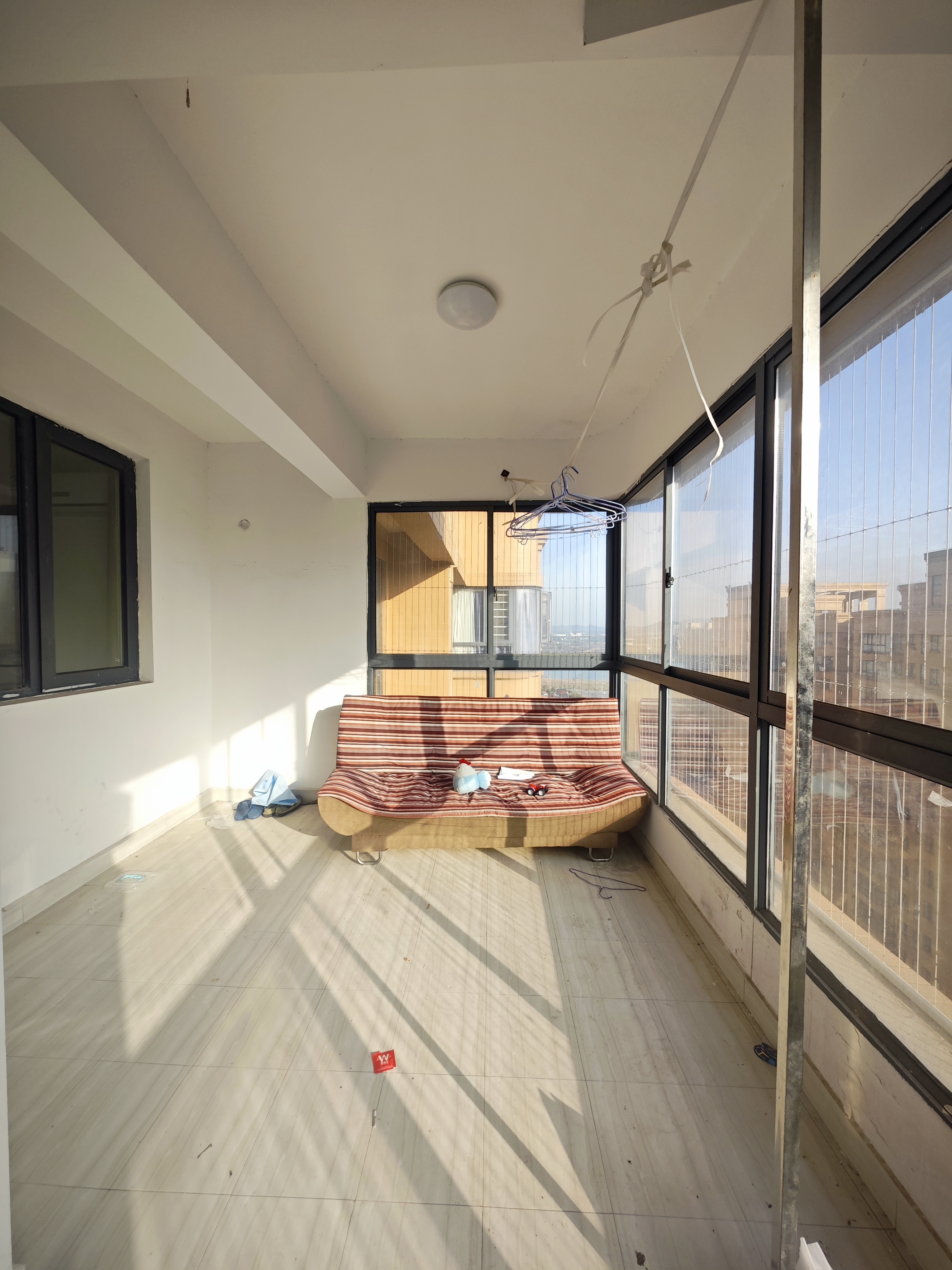 五矿万境水岸 3室1厅1卫 1200.0元/月 五矿万境水岸 3室1厅1卫 1200.0元/月室内图