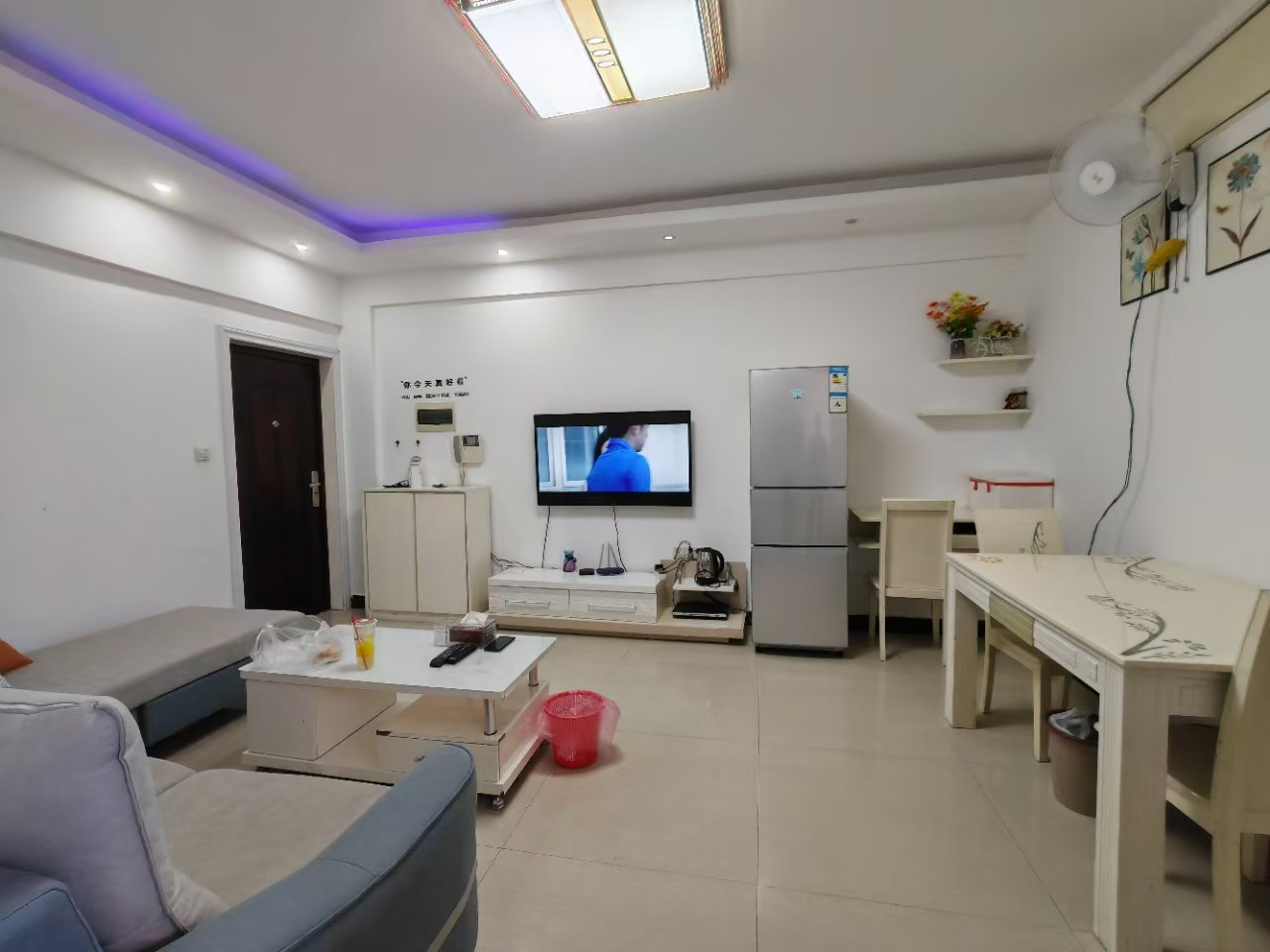 资江明珠 1室1厅1卫 1200.0元/月 资江明珠 1室1厅1卫 1200.0元/月室内图