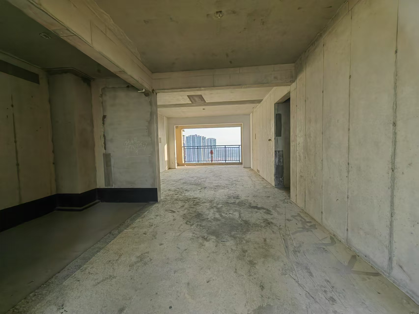 中苑风华 4室2厅2卫 79.8万 中苑风华 4室2厅2卫 79.8万室内图