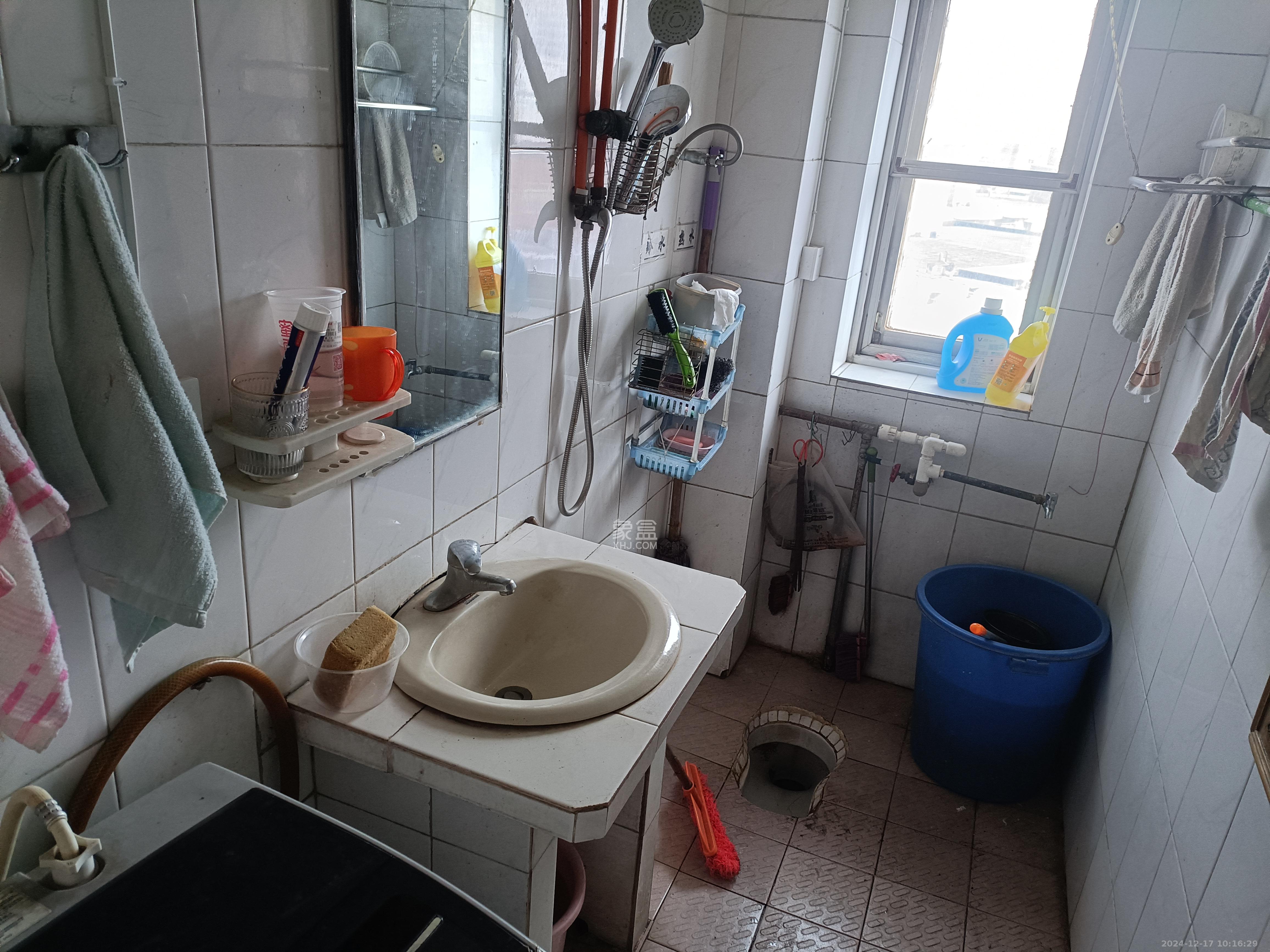 自然村公寓 3室2厅1卫 800.0元/月 自然村公寓 3室2厅1卫 800.0元/月室内图