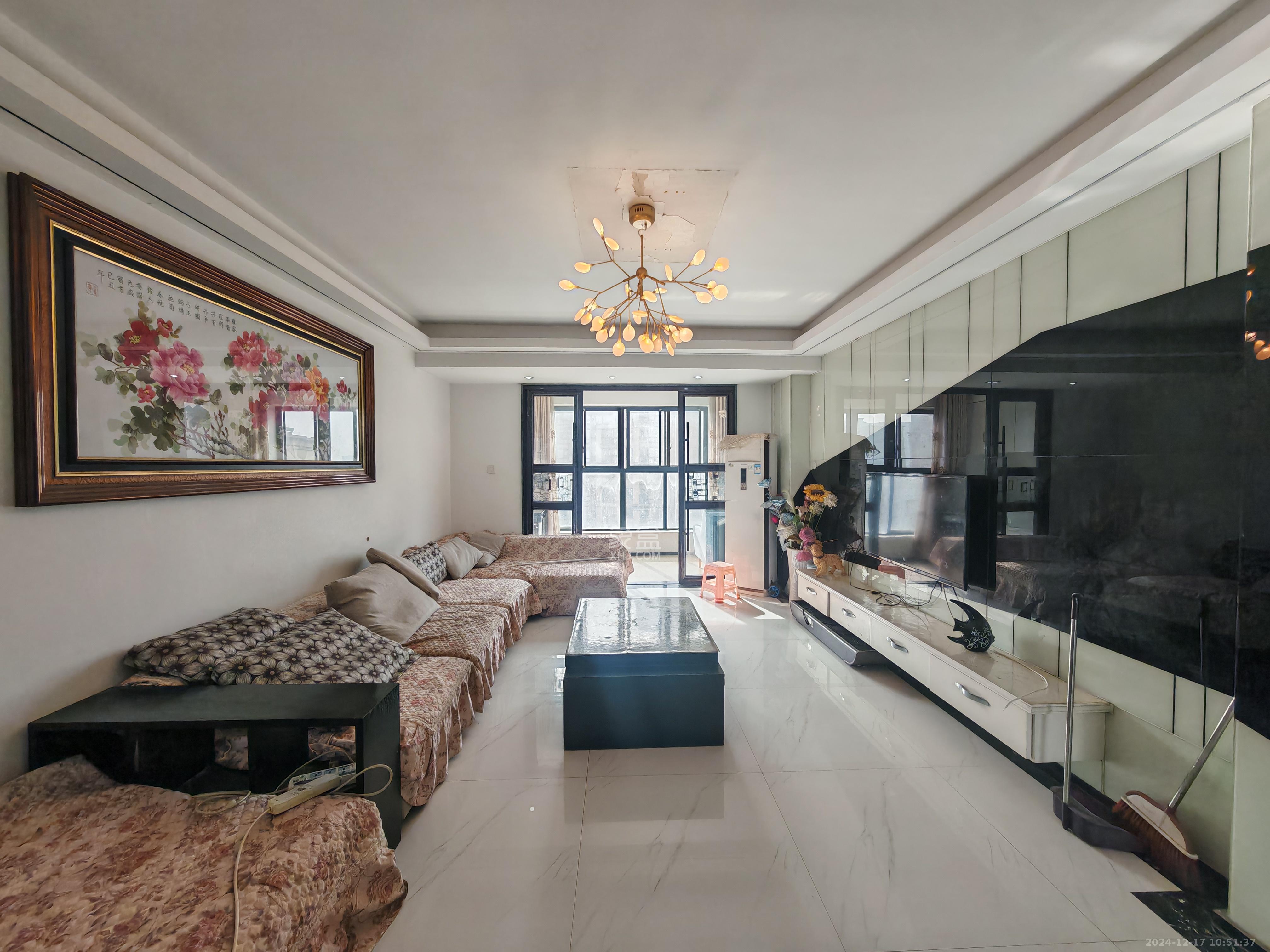 中建麓山和苑  3室2厅1卫    2000.0元/月 中建麓山和苑  3室2厅1卫    2000.0元/月室内图