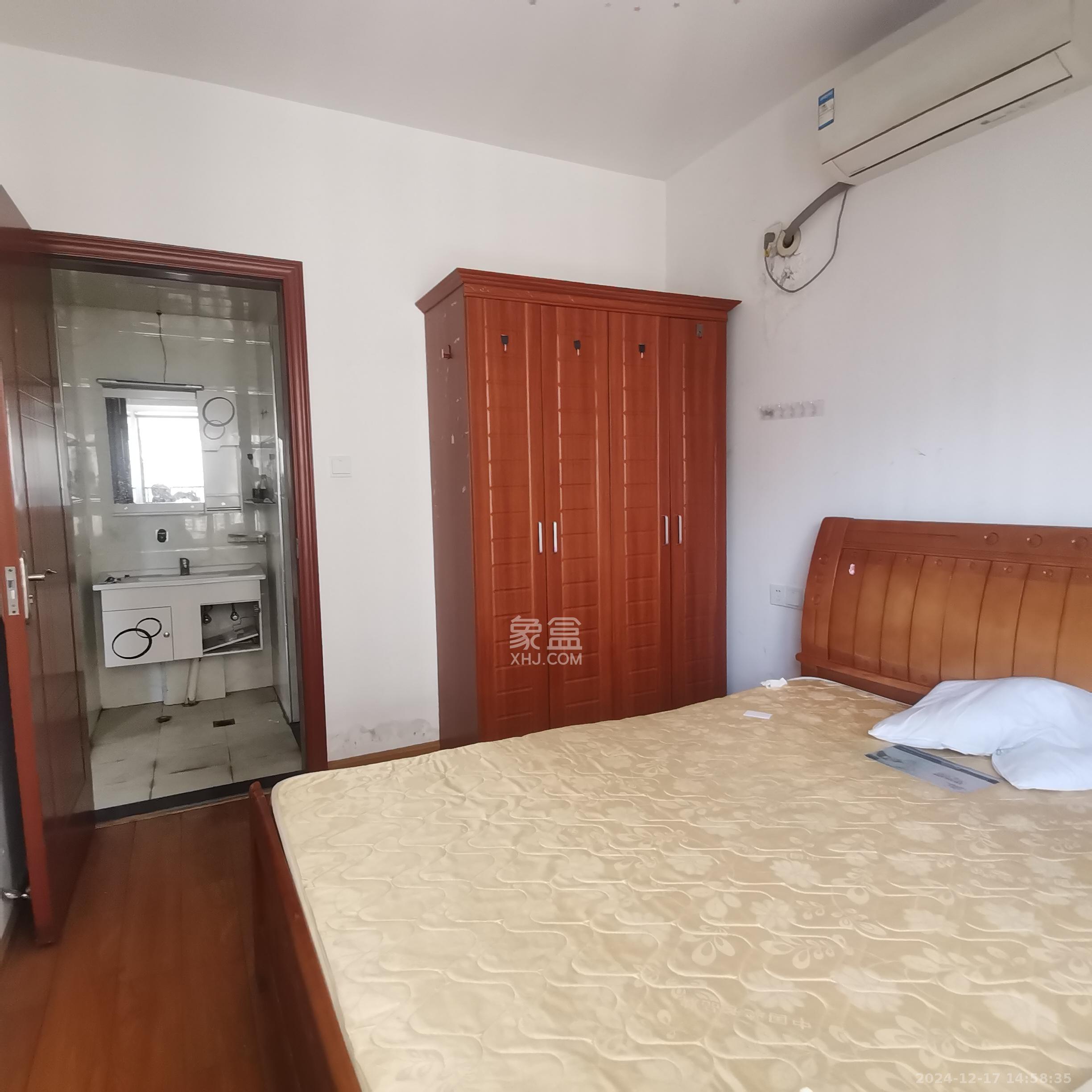 香樟兰亭(朗峰苑)  3室2厅1卫    2200.0元/月 香樟兰亭(朗峰苑)  3室2厅1卫    2200.0元/月室内图