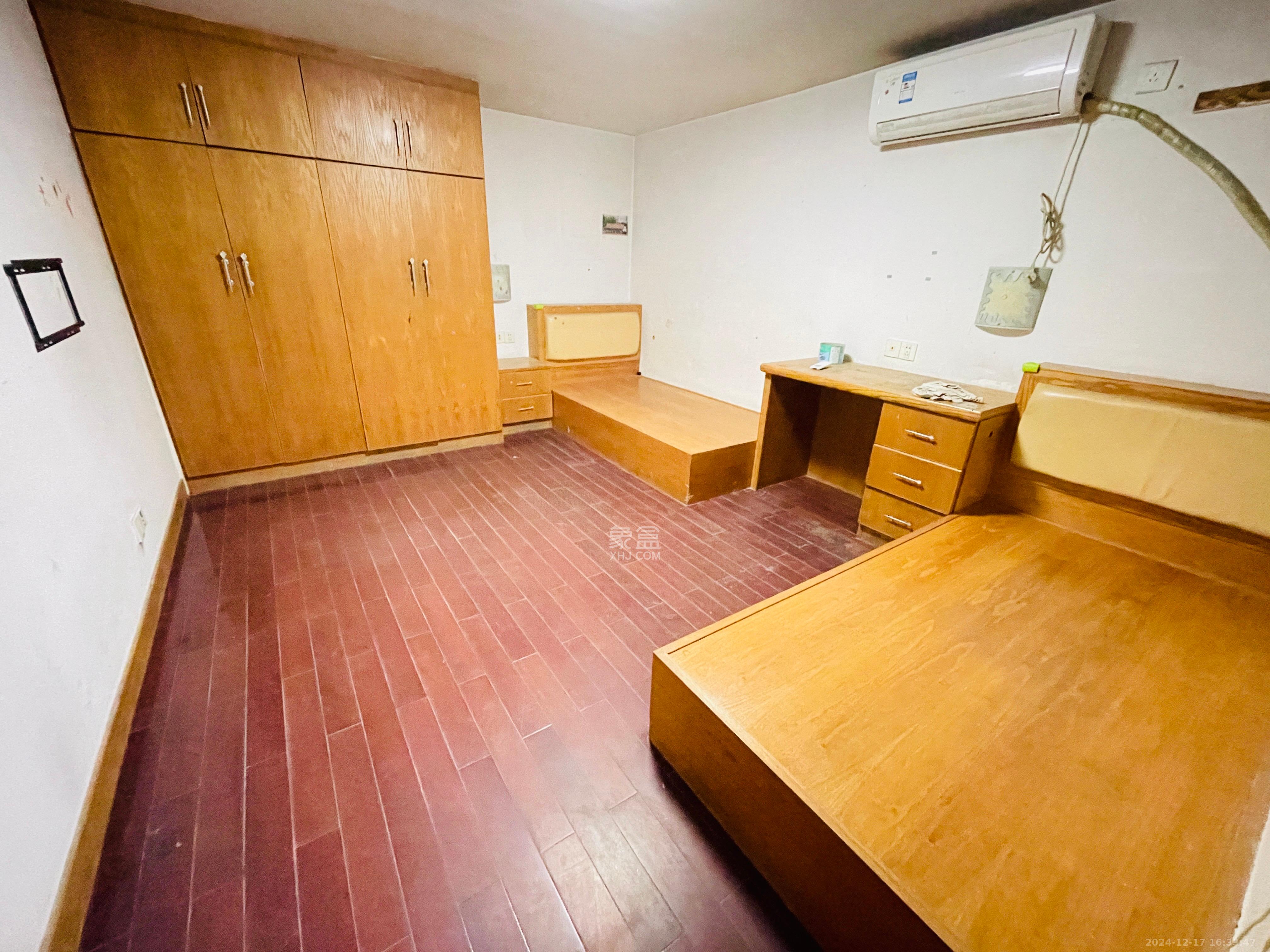 英才园三片  4室2厅2卫    3600.0元/月 英才园三片  4室2厅2卫    3600.0元/月室内图