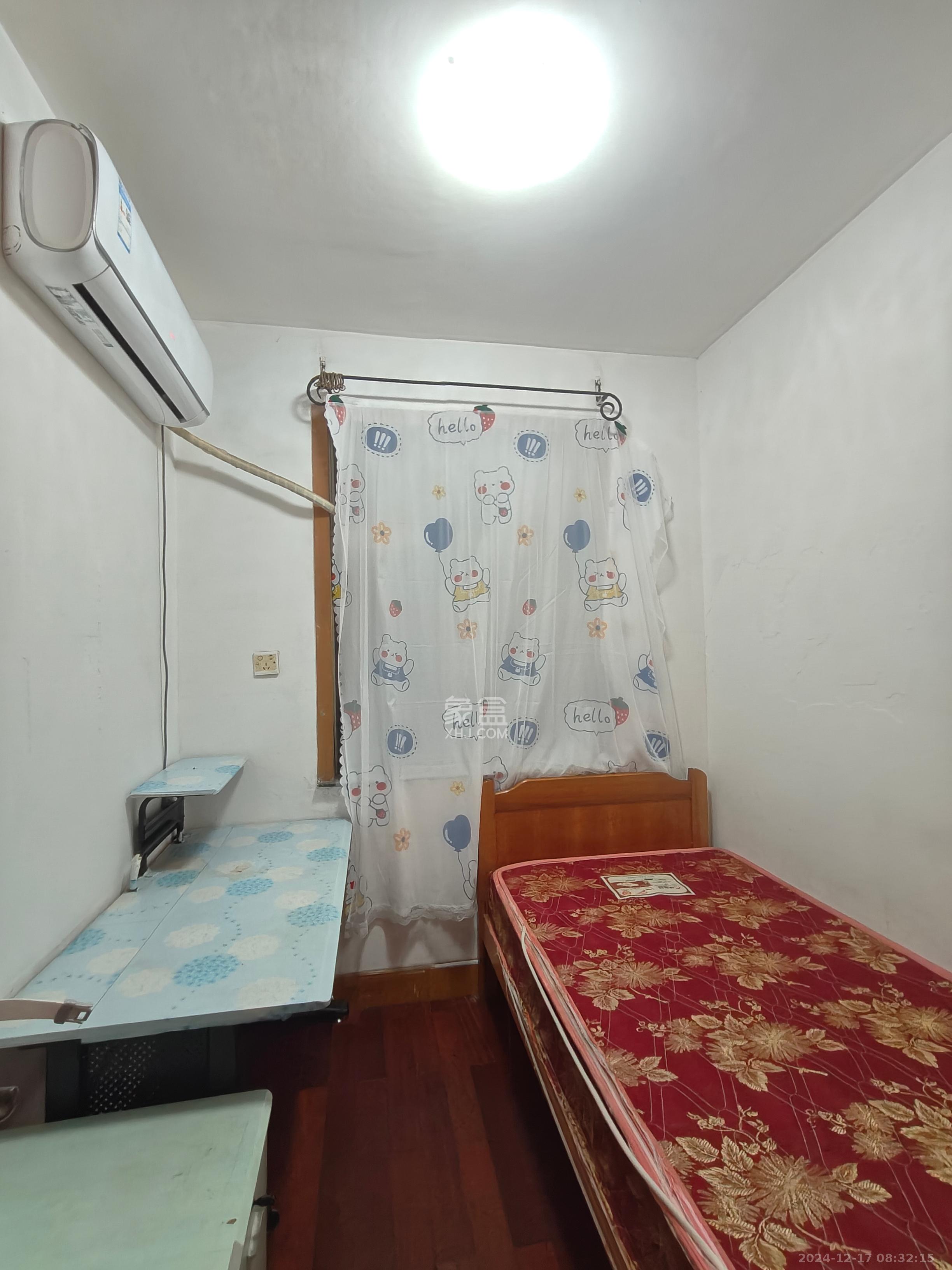 长铁高层 2室1厅1卫 2100.0元/月 长铁高层 2室1厅1卫 2100.0元/月室内图