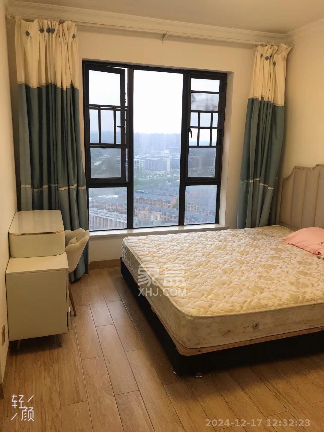 南庭城果  3室2厅1卫   2600.00元/月室内图