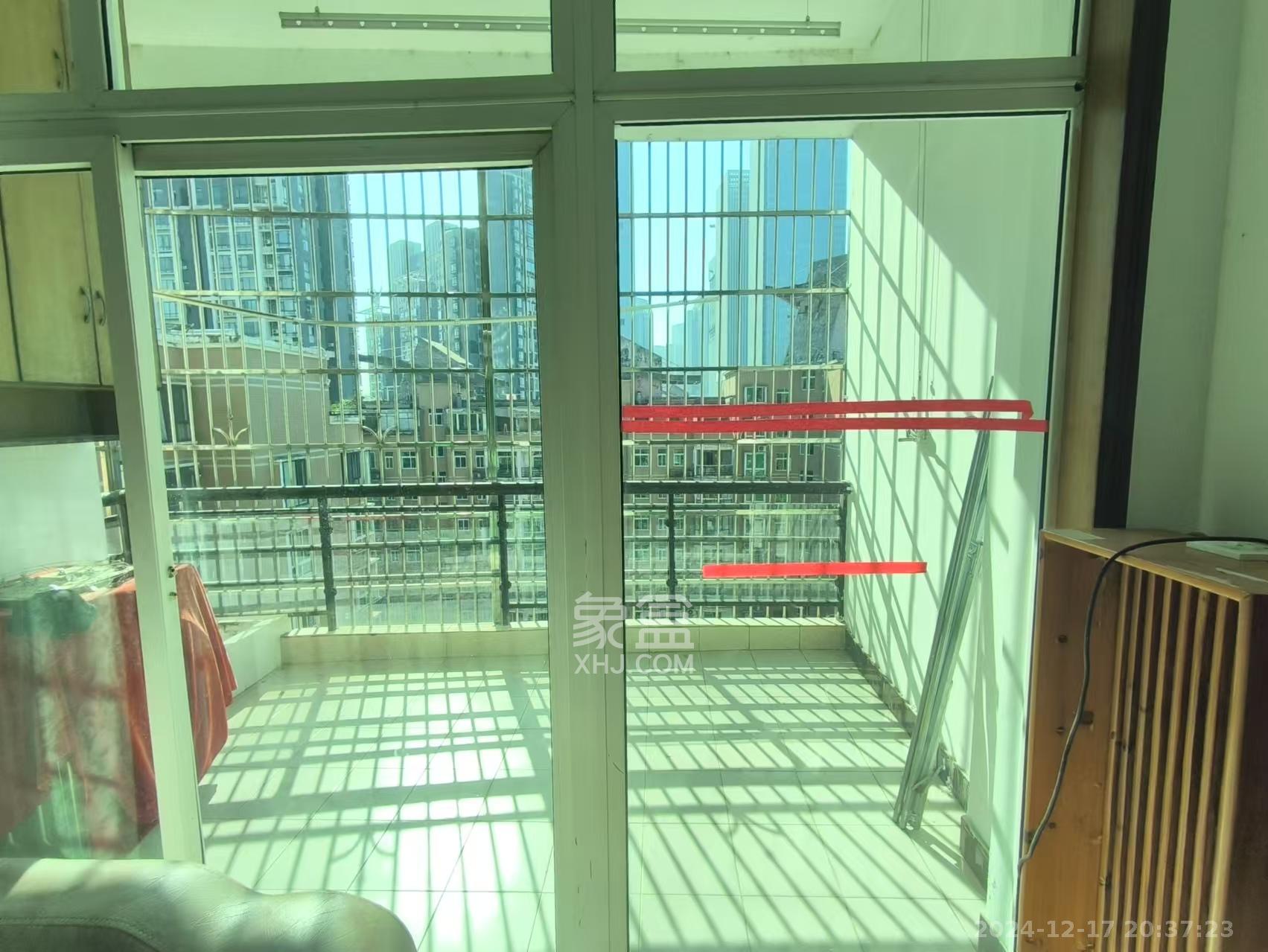 创远景园  3室2厅2卫    3500.0元/月 创远景园  3室2厅2卫    3500.0元/月室内图