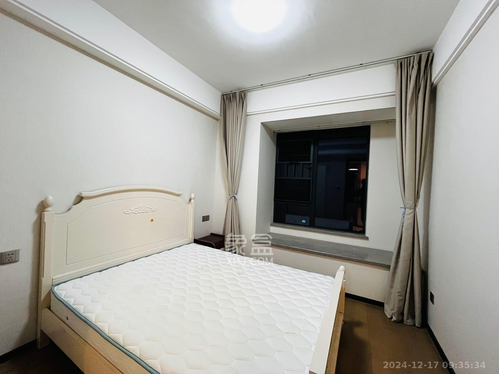 中海麓山境南区  3室2厅2卫    2800.0元/月室内图