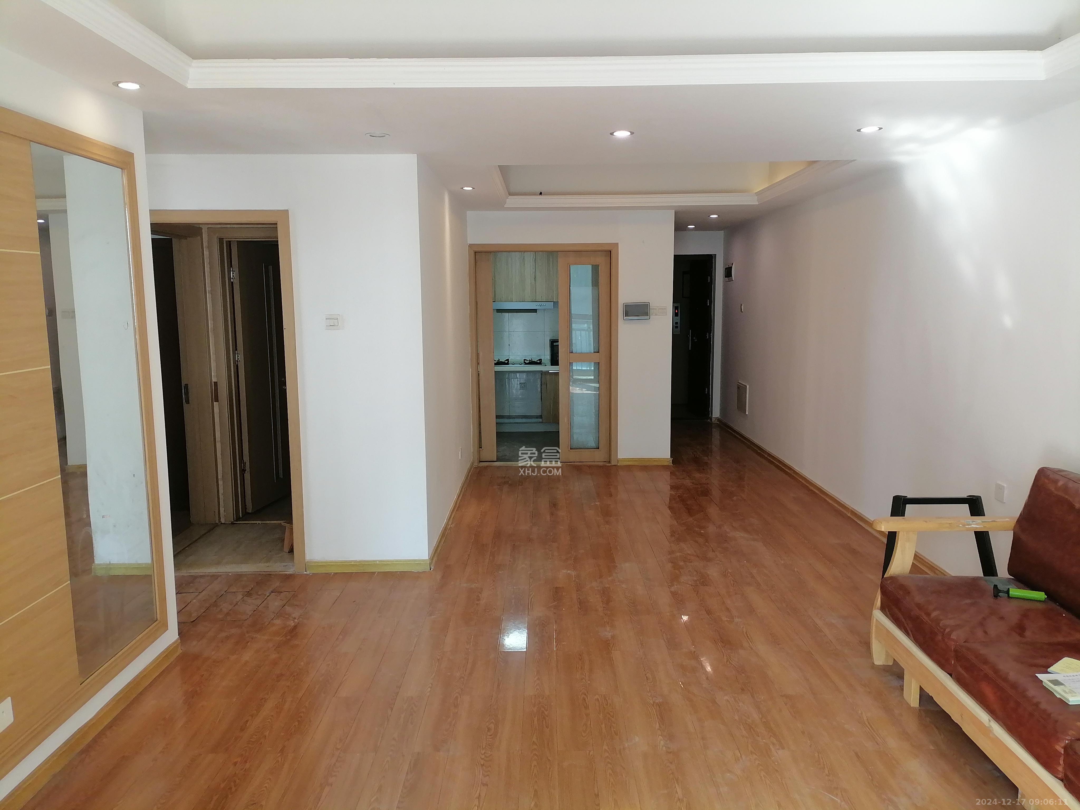 江山帝景哈佛  3室2厅1卫    2000.0元/月 江山帝景哈佛  3室2厅1卫    2000.0元/月室内图