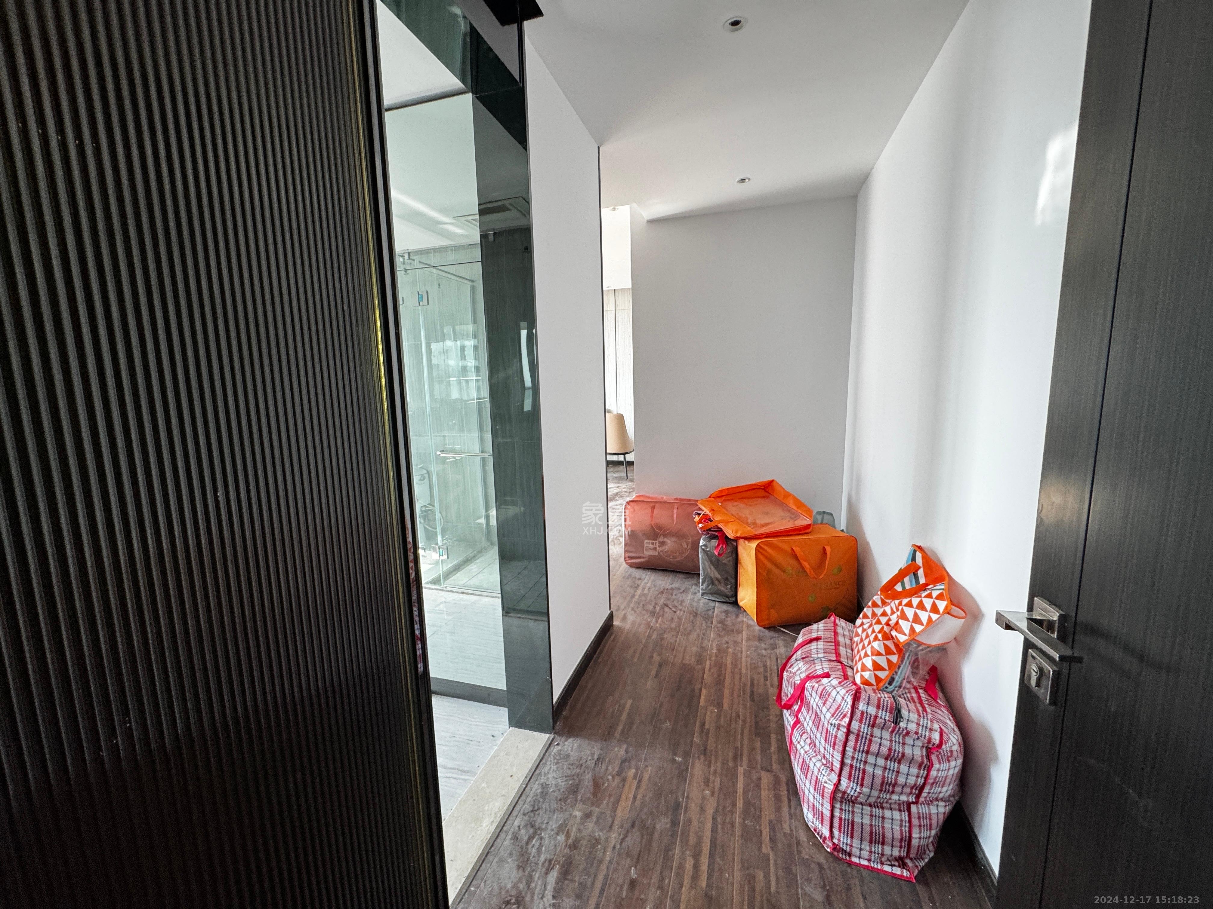 珠江颐德公馆  5室2厅3卫    20000.0元/月室内图