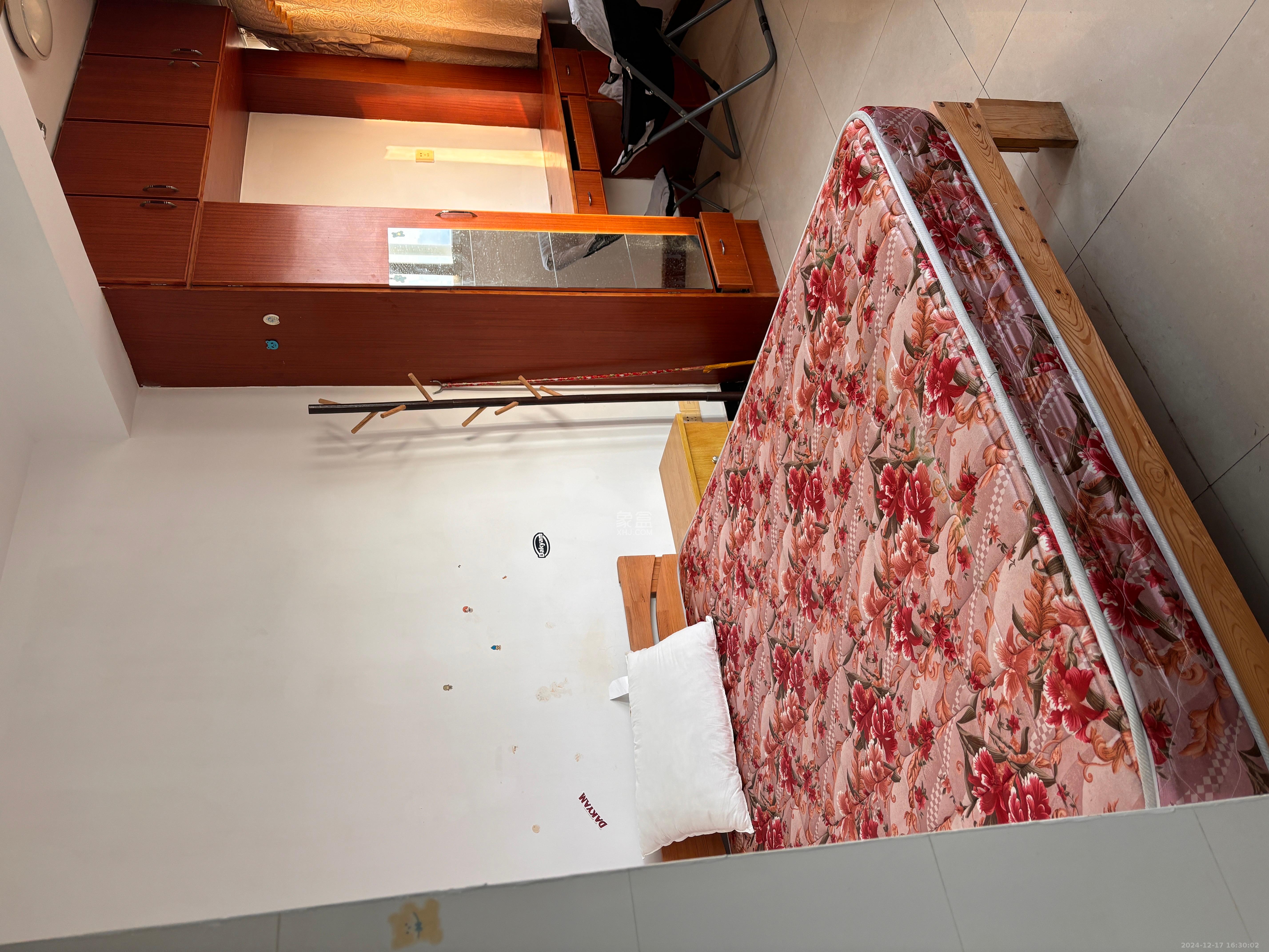 2076至高点 1室1厅1卫 1200.0元/月 2076至高点 1室1厅1卫 1200.0元/月室内图