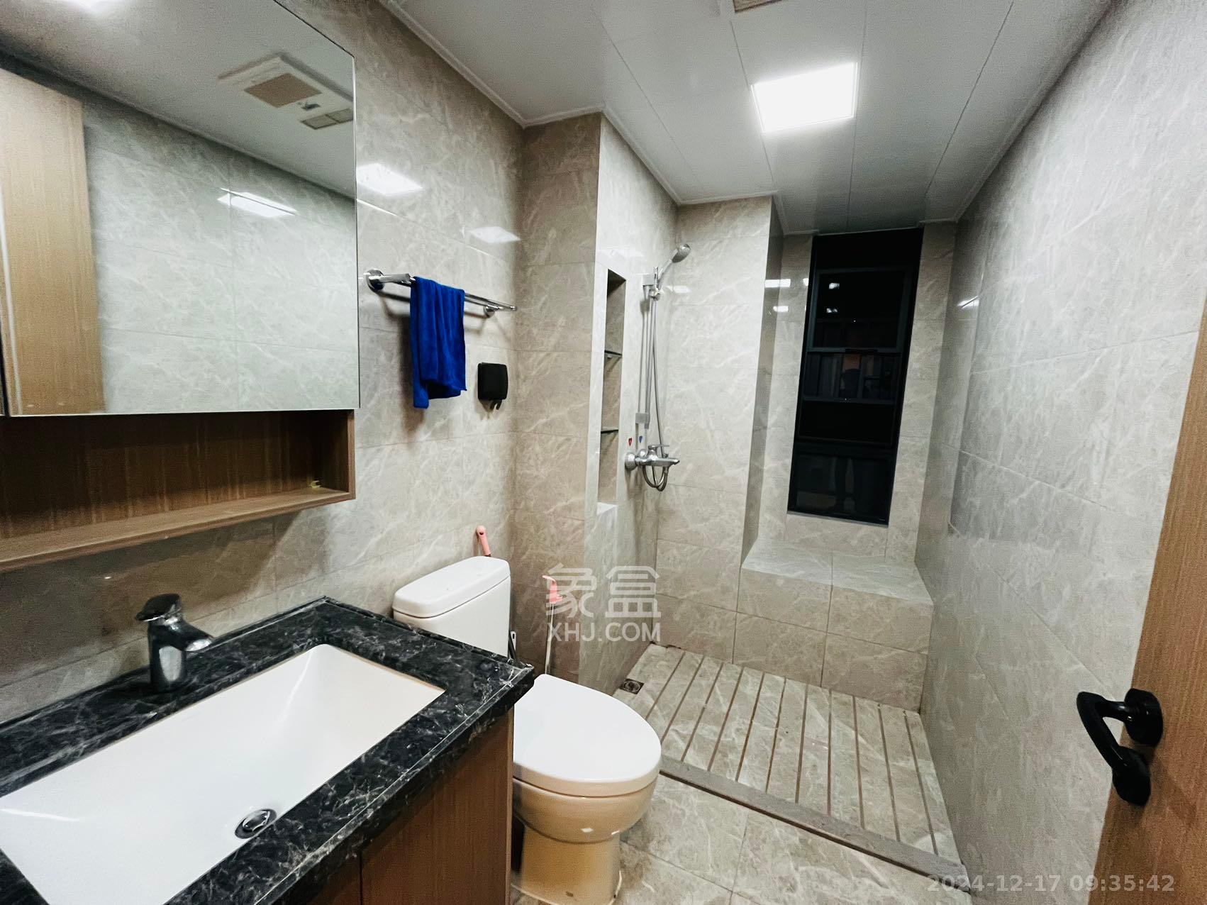 中海麓山境南区  3室2厅2卫    2800.0元/月 中海麓山境南区  3室2厅2卫    2800.0元/月室内图