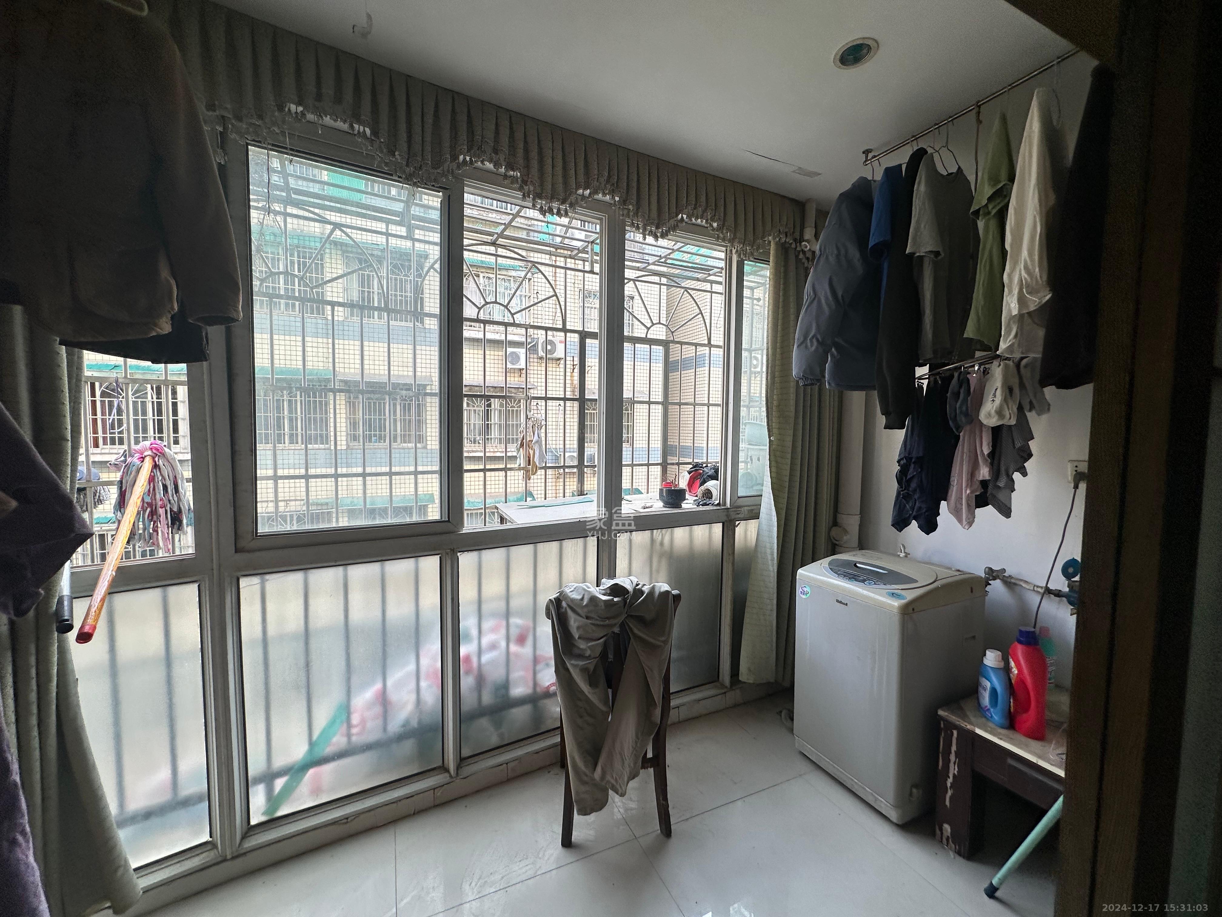 天韵家园  3室1厅1卫   600.00元/月室内图