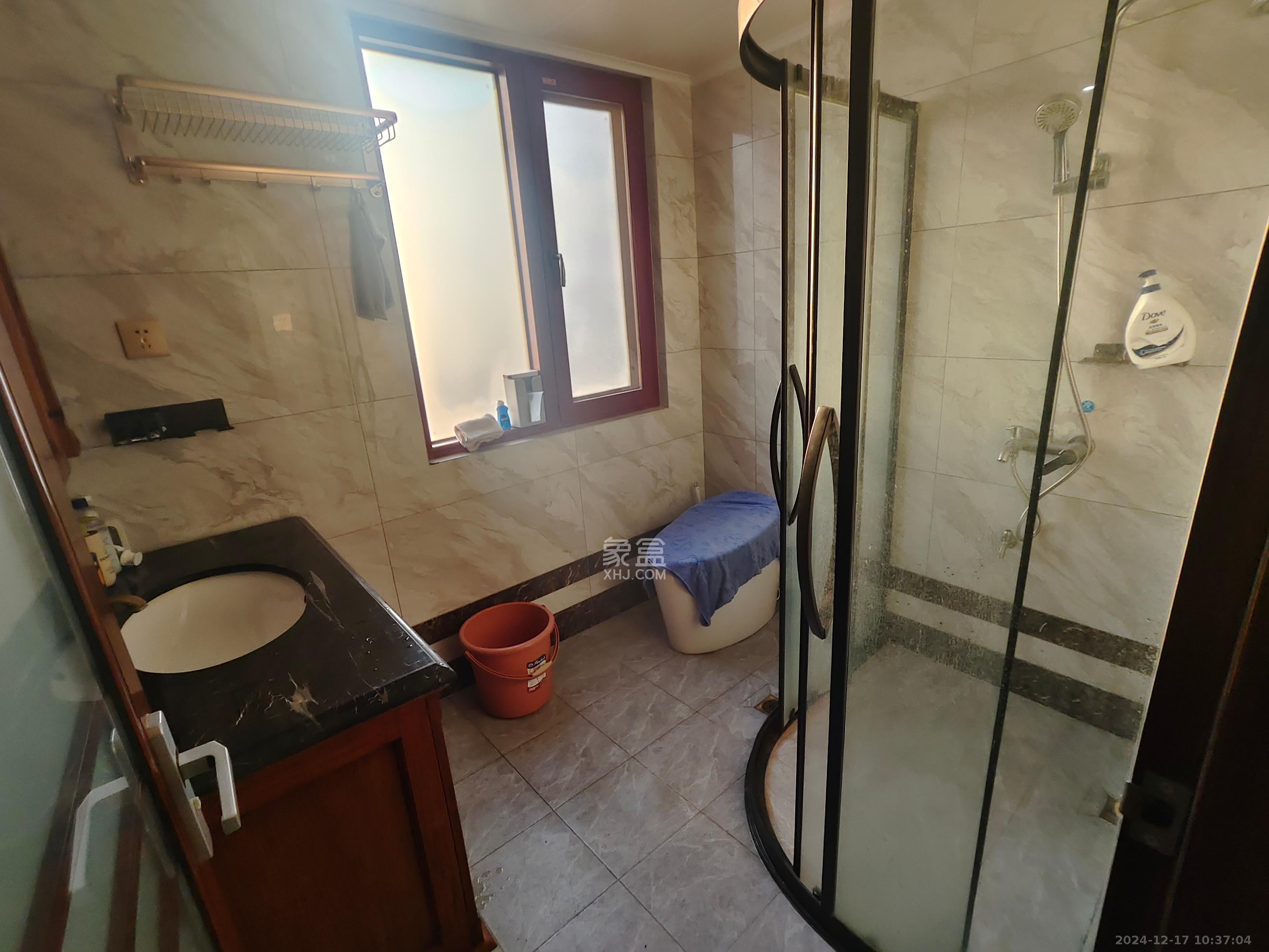 天麓尚层 4室2厅2卫 6000.0元/月 天麓尚层 4室2厅2卫 6000.0元/月室内图