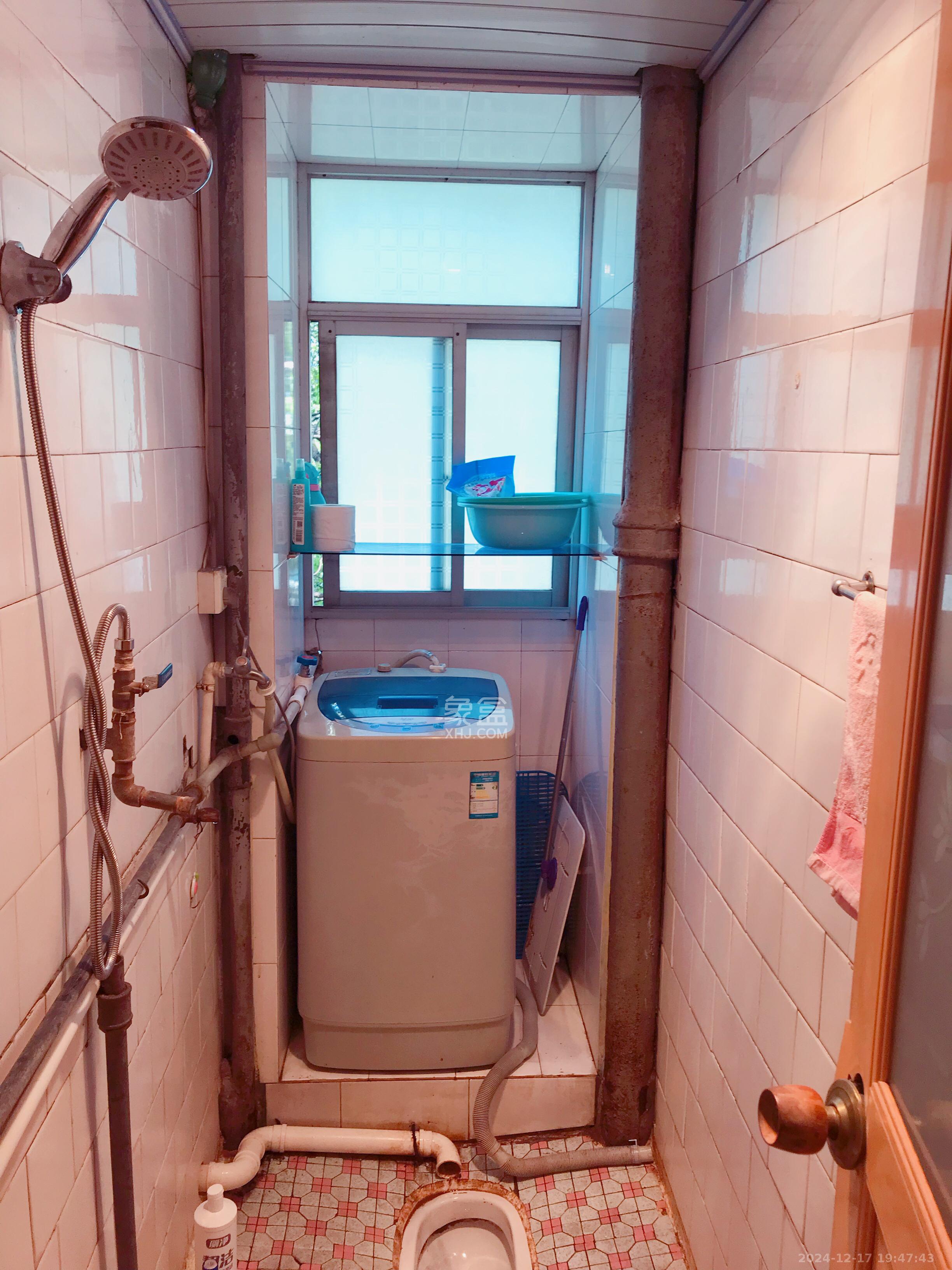 妹子山社区(曙光社区) 1室2厅1卫 1200.0元/月 妹子山社区(曙光社区) 1室2厅1卫 1200.0元/月室内图