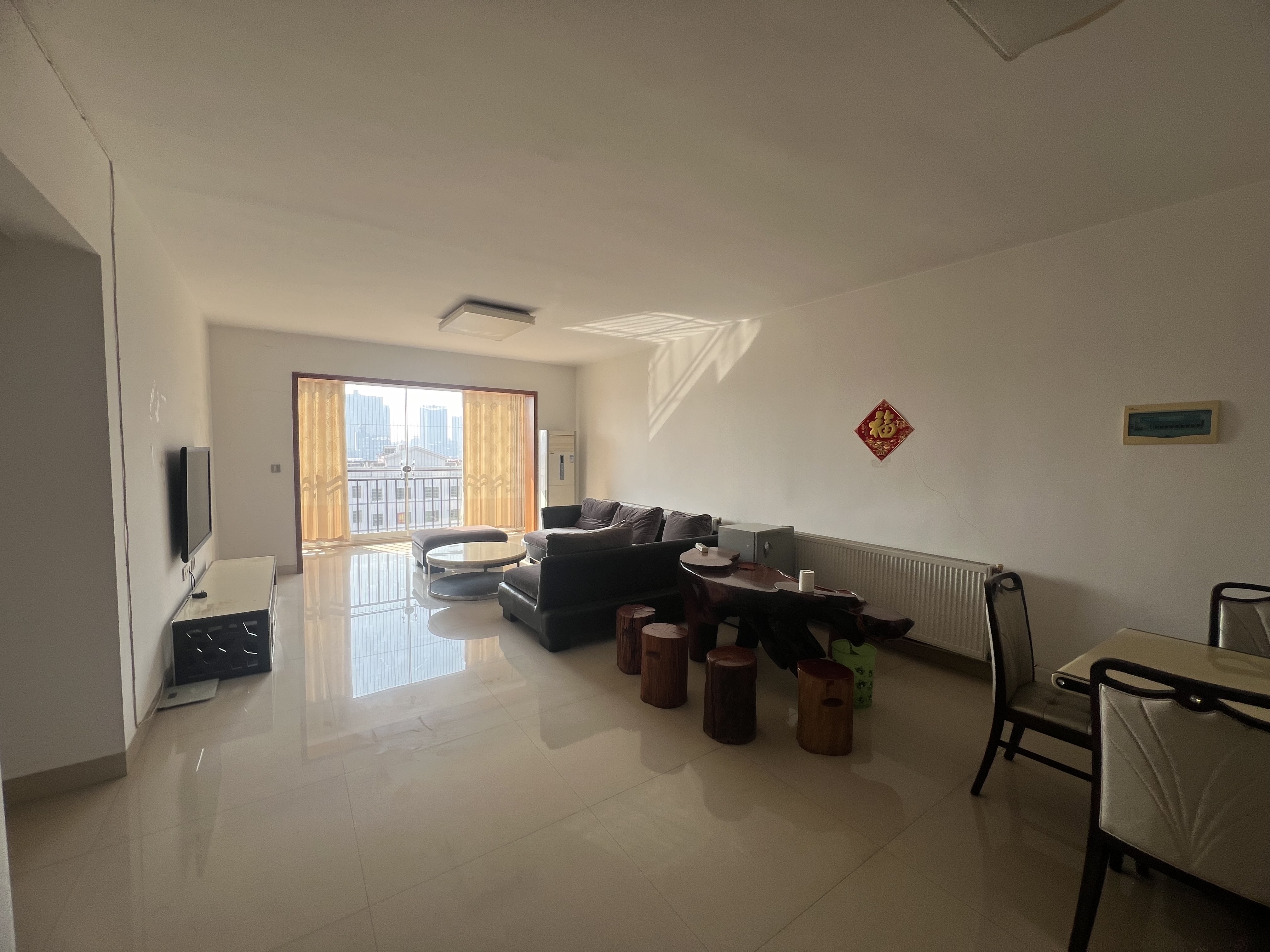 长和广场 1室0厅0卫 2500.0元/月 长和广场 1室0厅0卫 2500.0元/月室内图