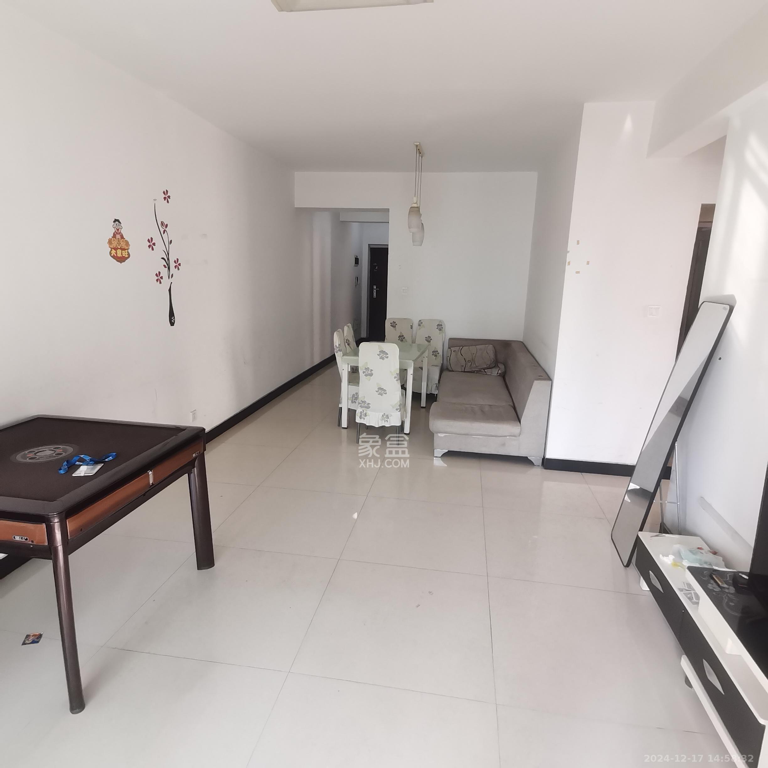 香樟兰亭(朗峰苑)  3室2厅1卫    2200.0元/月 香樟兰亭(朗峰苑)  3室2厅1卫    2200.0元/月室内图