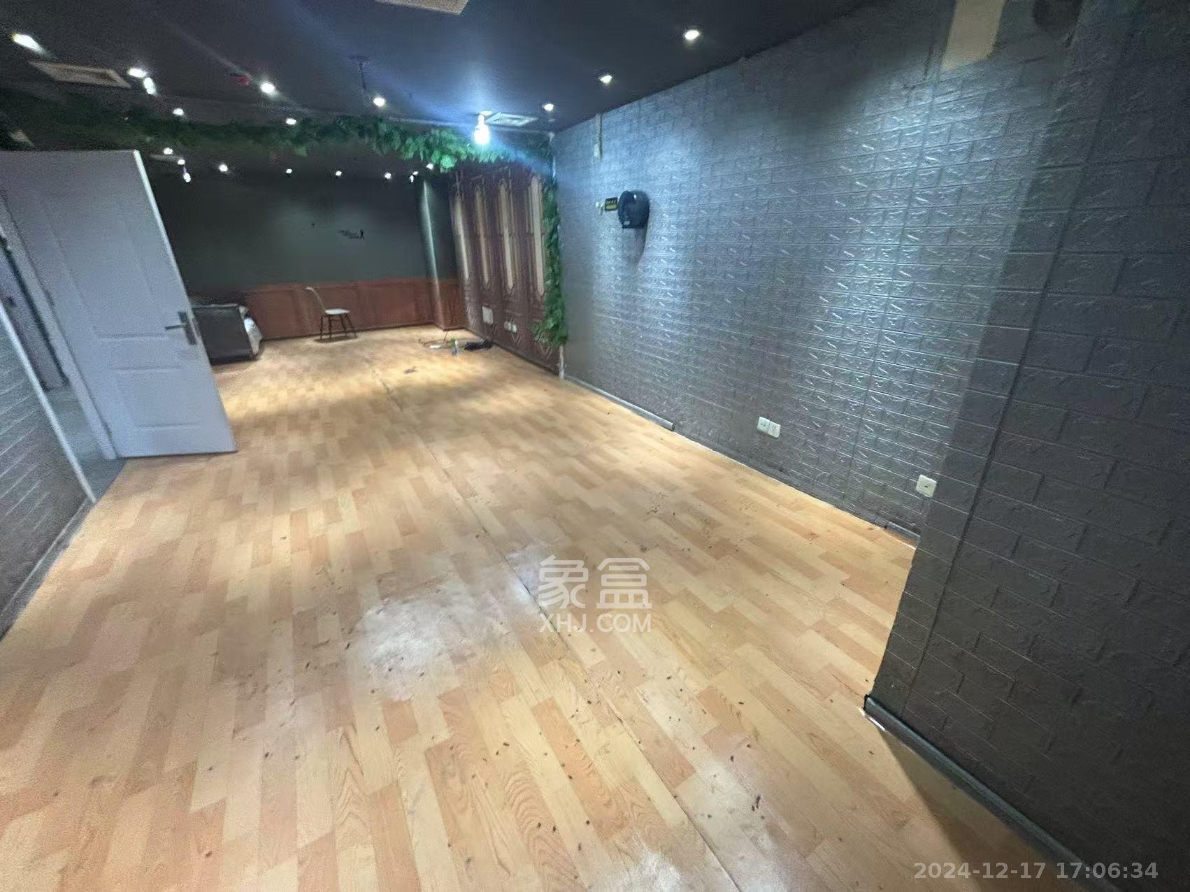 蓝色地标   148.0㎡     5500.00元/月室内图