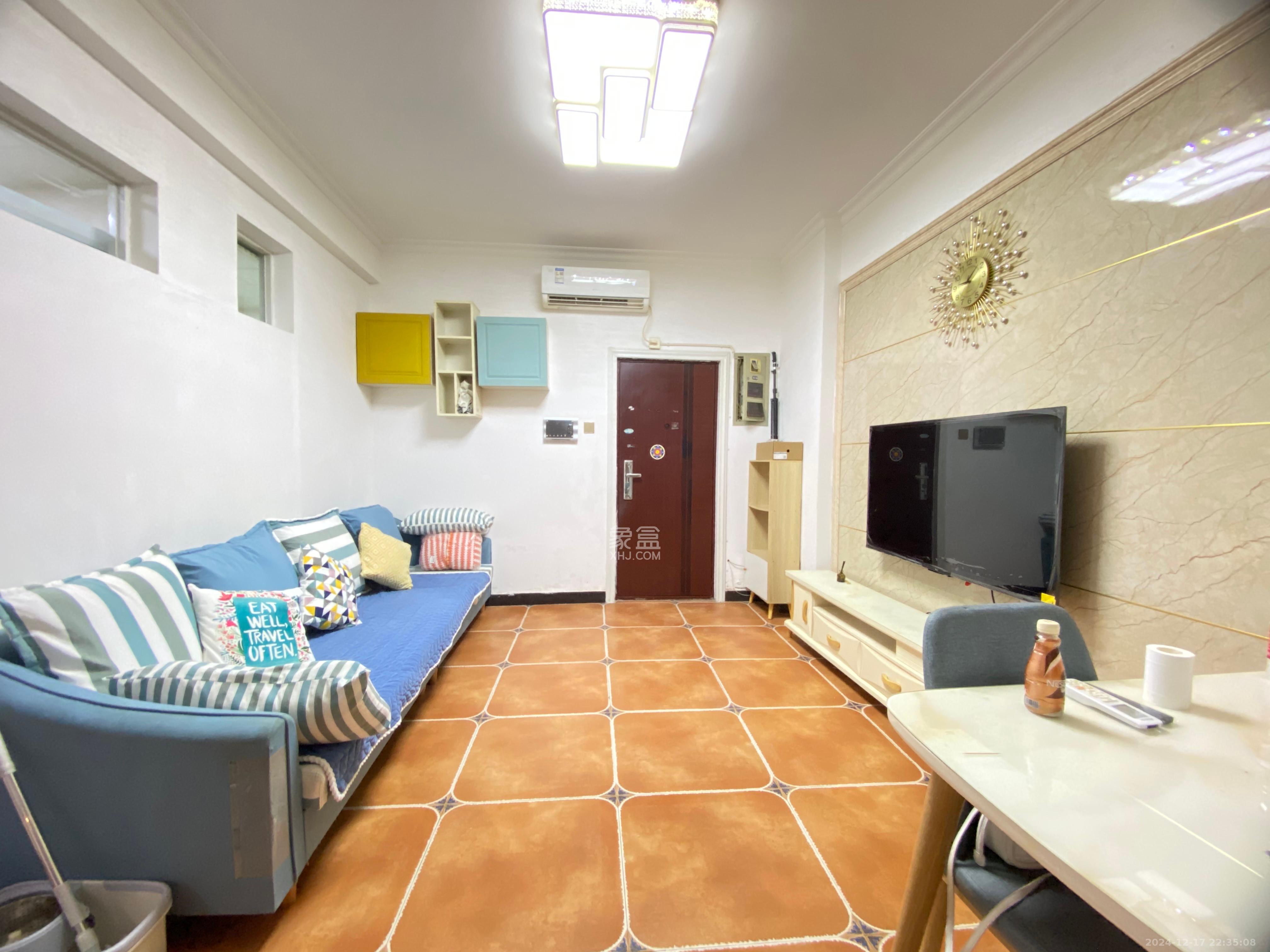 新青年公寓  2室1厅1卫    3500.0元/月 新青年公寓  2室1厅1卫    3500.0元/月