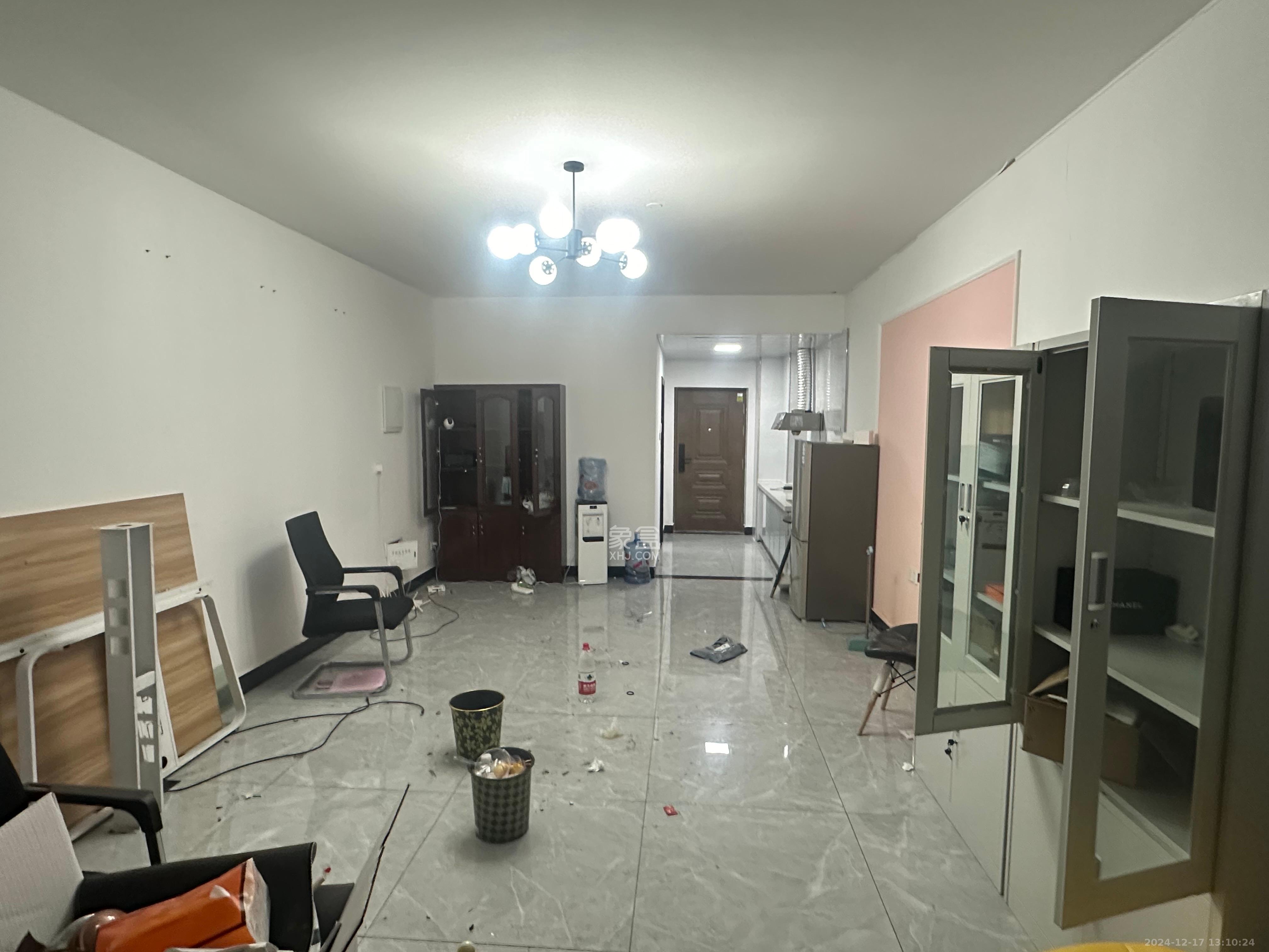 奥克斯滨仕花园（奥克斯洋湖广场/奥克斯中心）  1室1厅1卫   2200.00元/月室内图