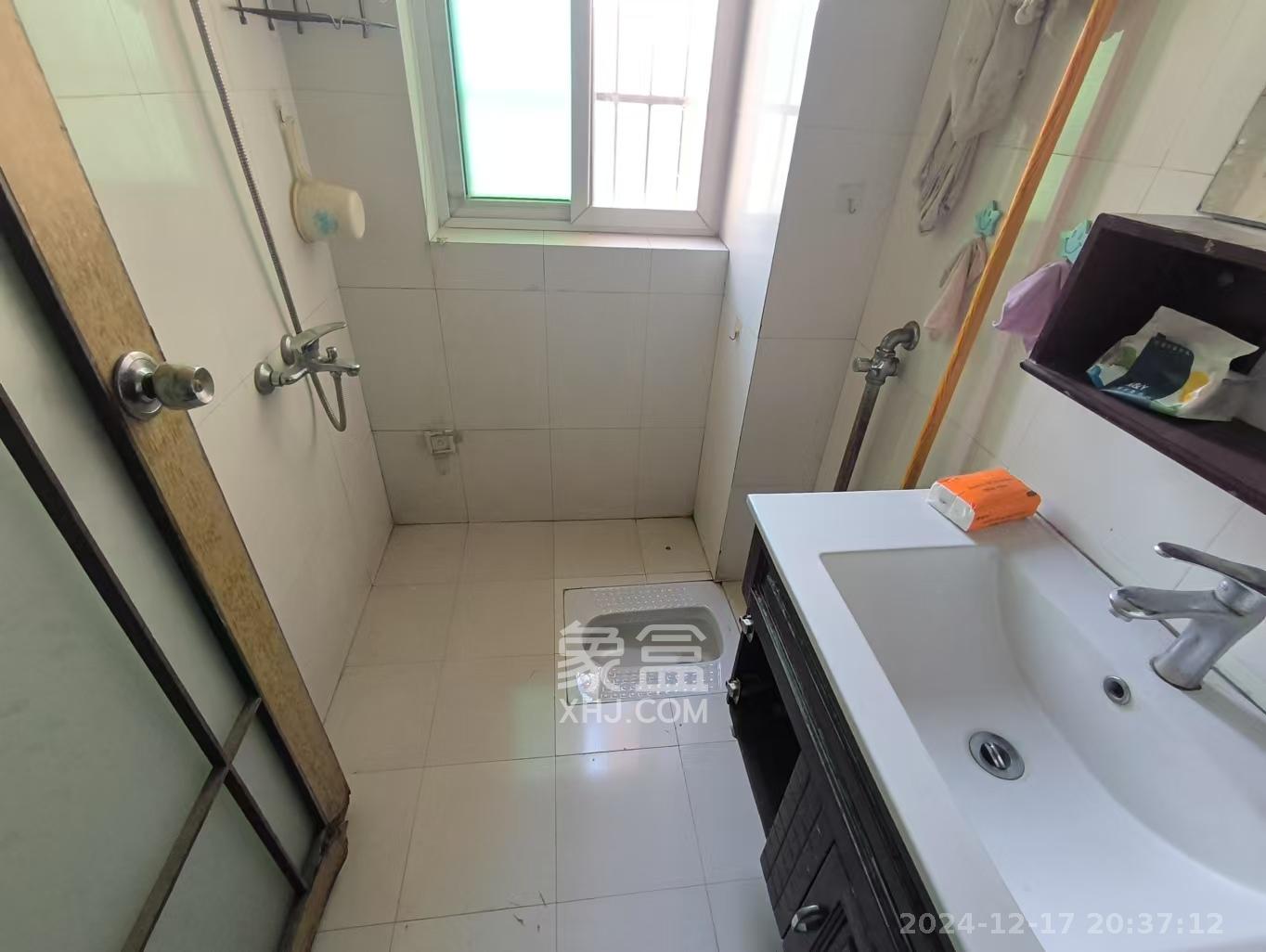 创远景园  3室2厅2卫    3500.0元/月 创远景园  3室2厅2卫    3500.0元/月室内图