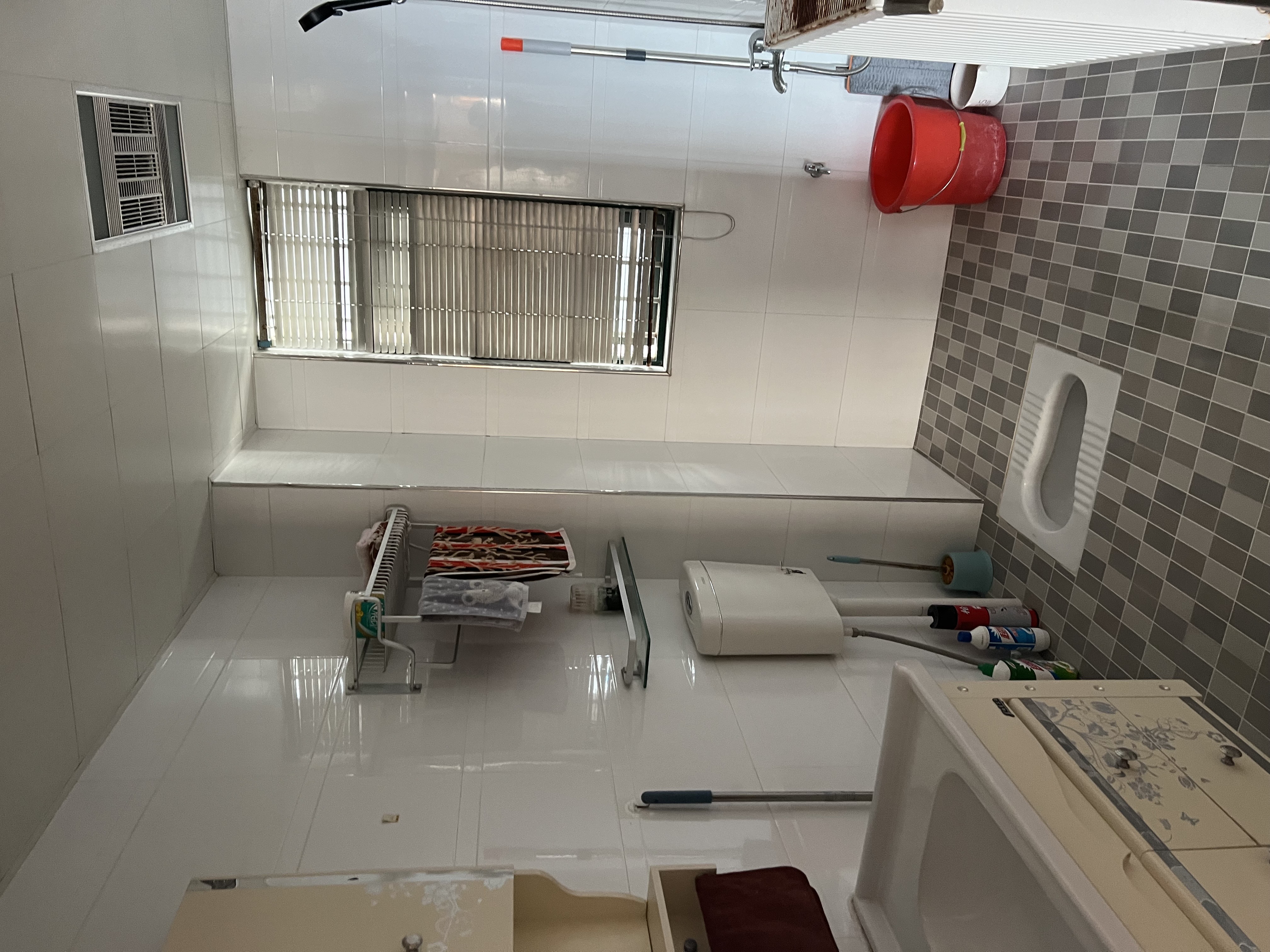 长和广场 1室0厅0卫 2500.0元/月 长和广场 1室0厅0卫 2500.0元/月室内图